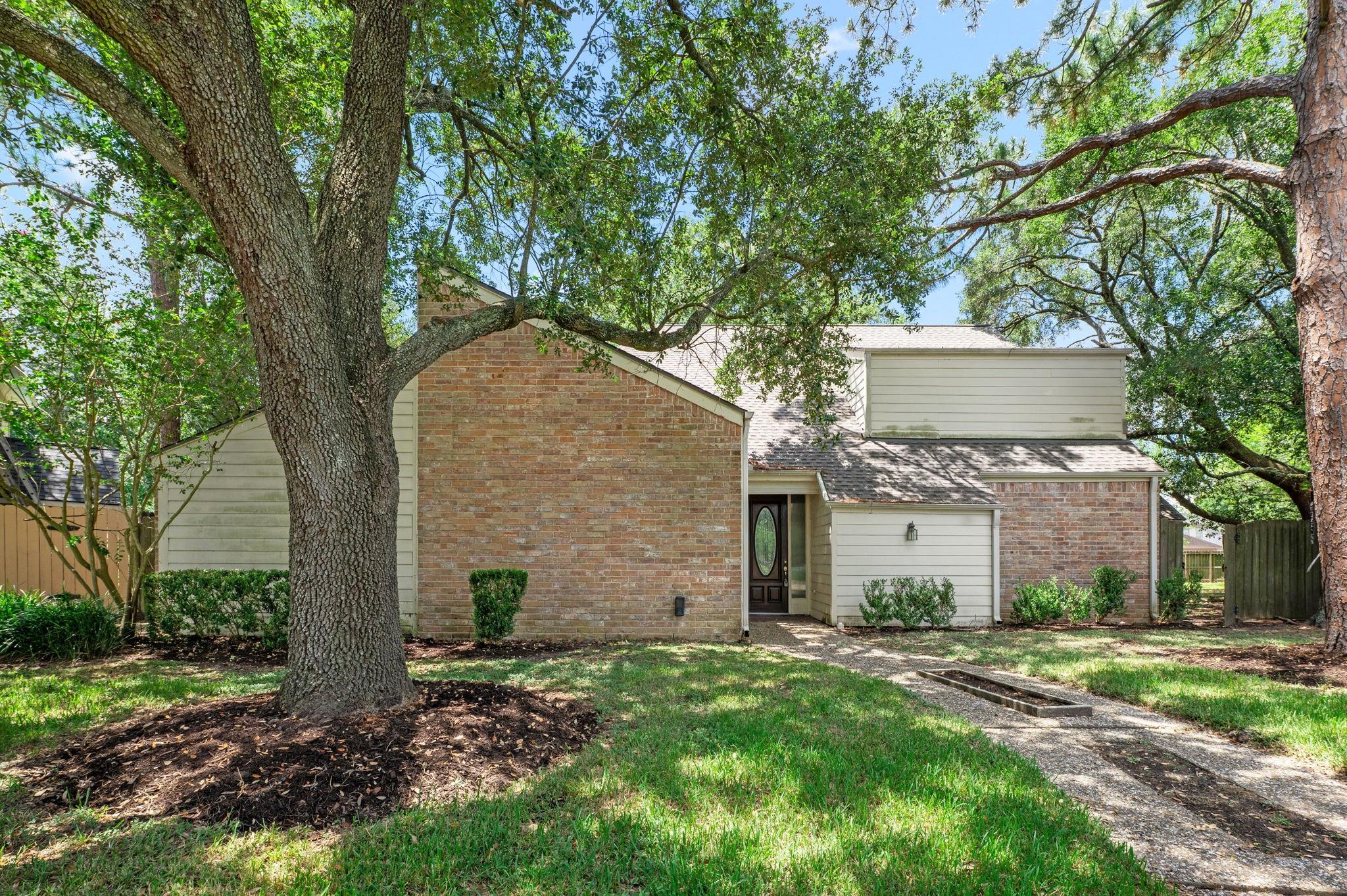 722 Langton Court — photo