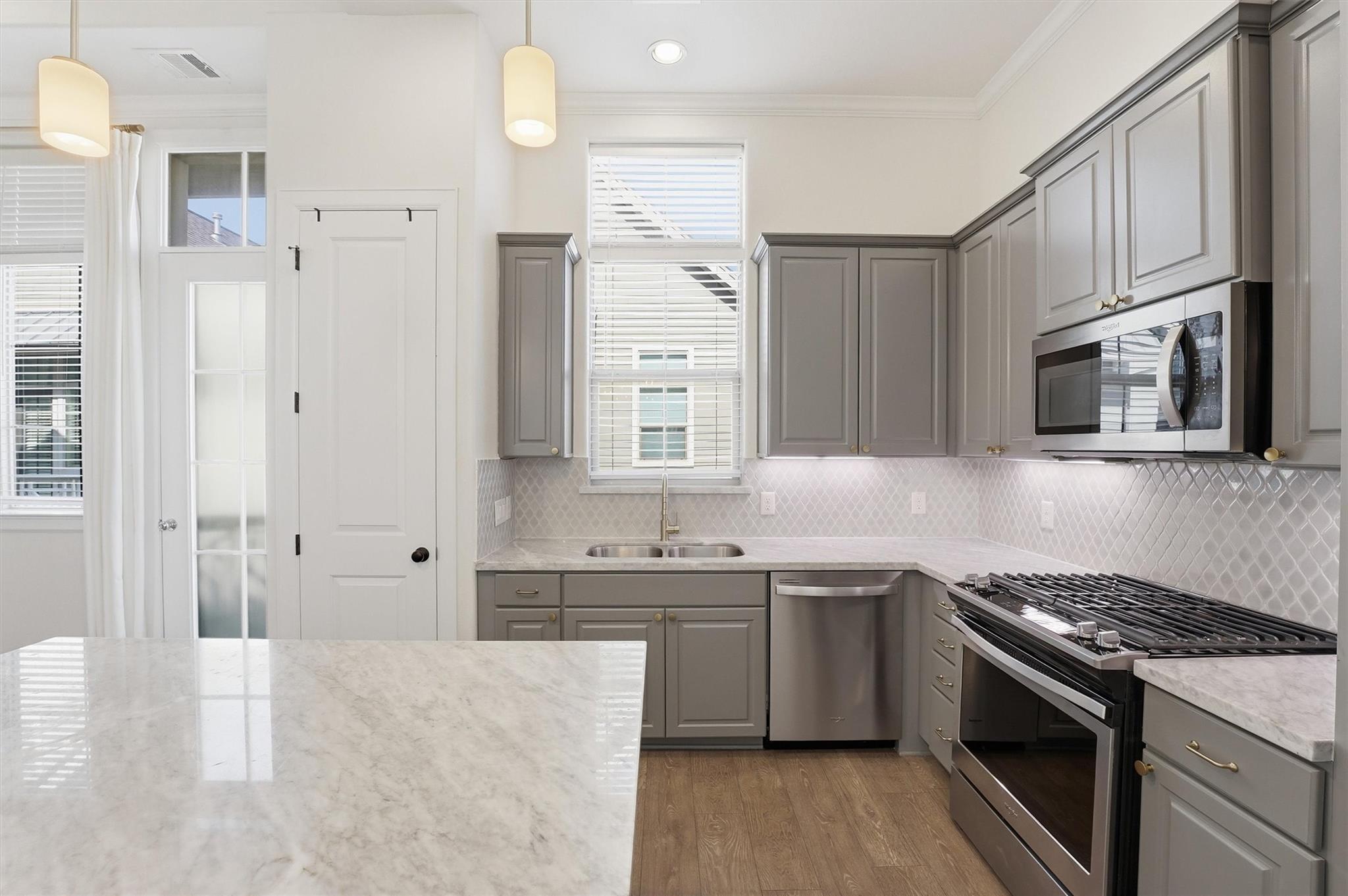 2117 Naomi Street #B — photo
