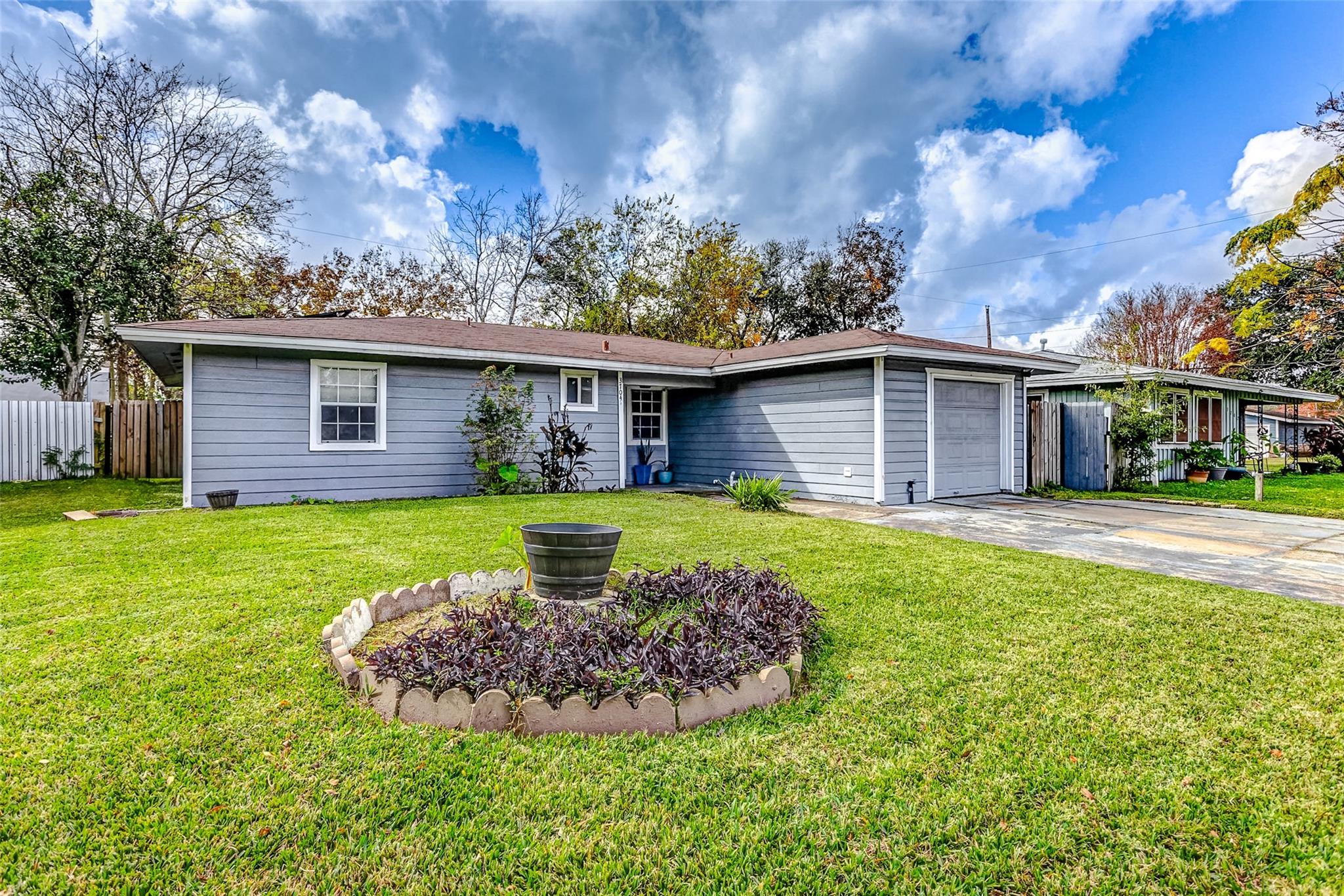 3704 Malone Drive, Pasadena, TX 77503 — photo 3