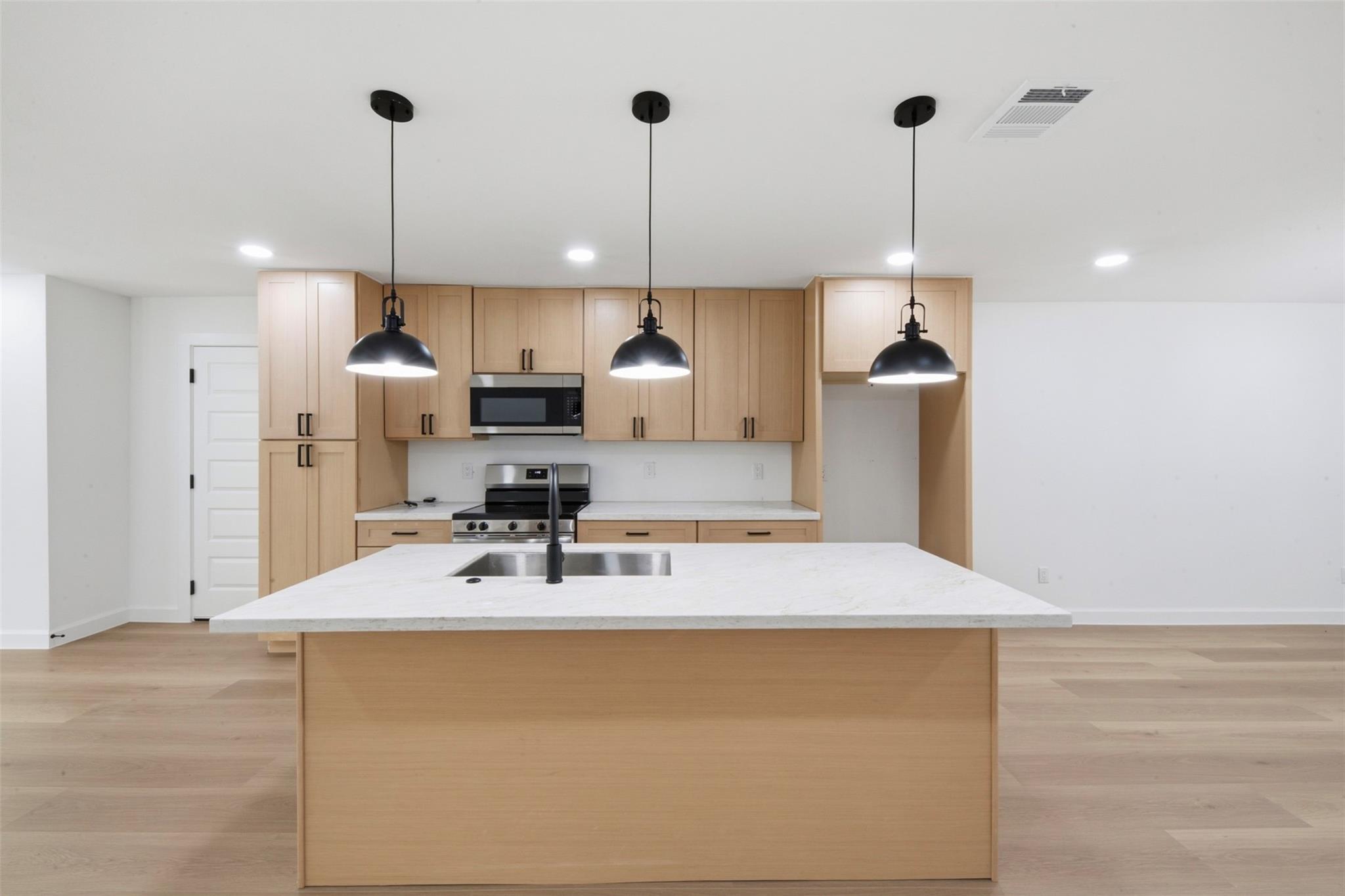 2403 Raymond Street — photo