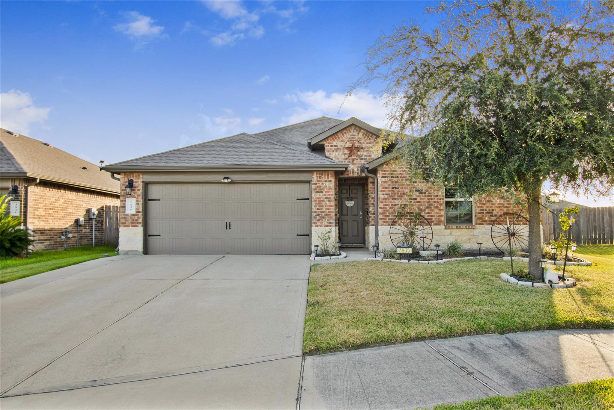 3935 Barnacle Court — photo