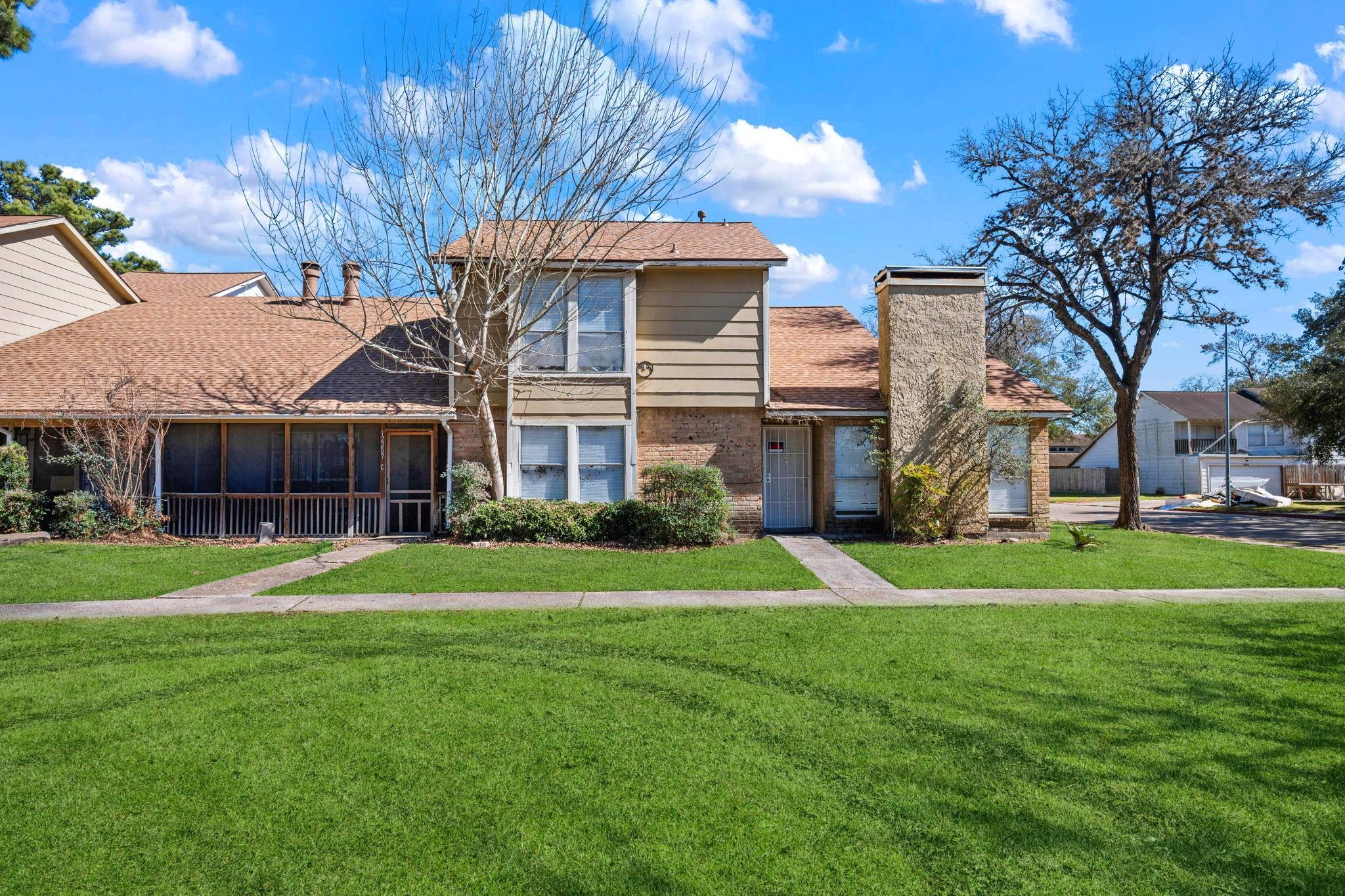 12207 W Village Drive #D — photo