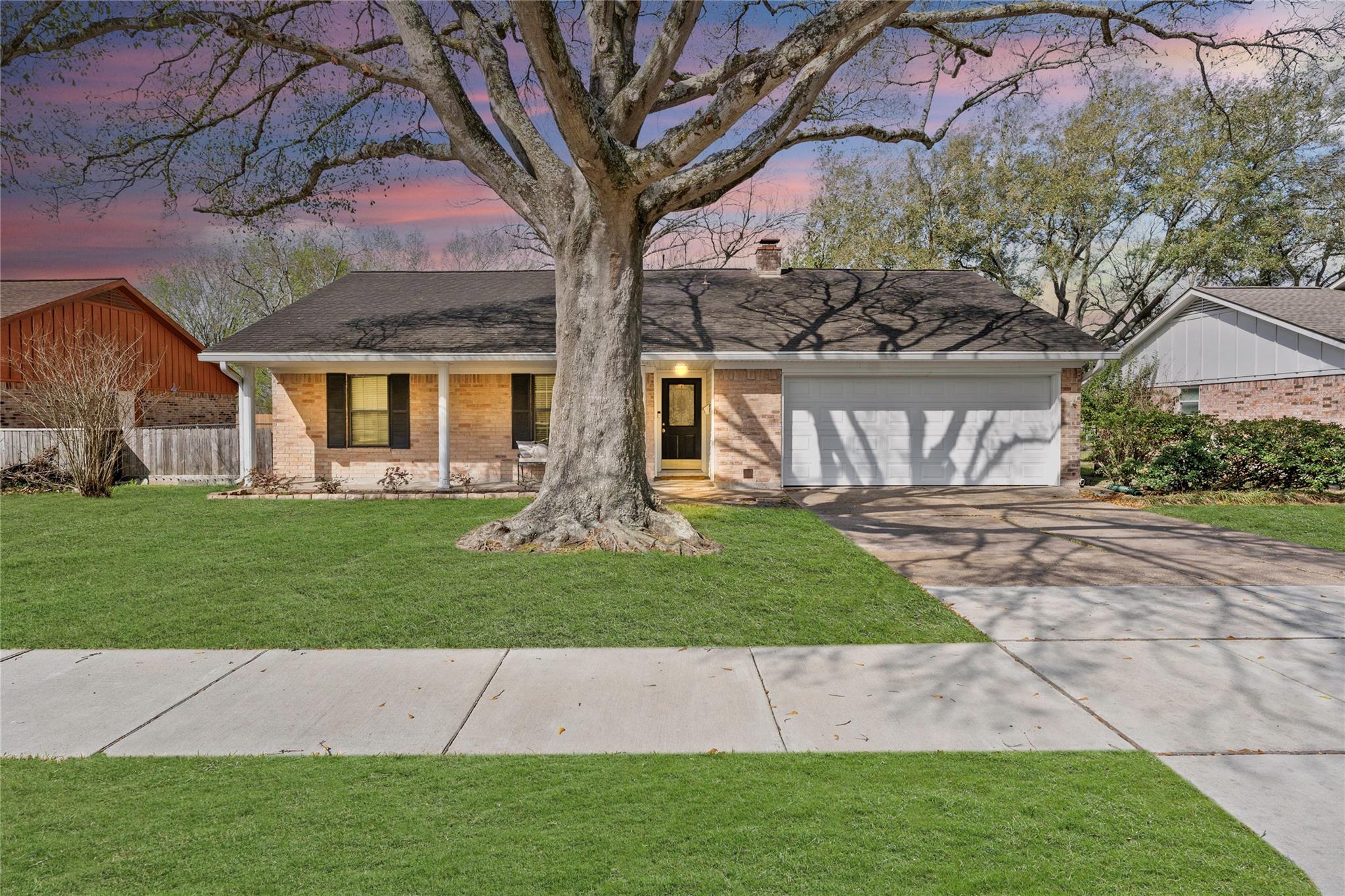 2104 Rose Road — photo
