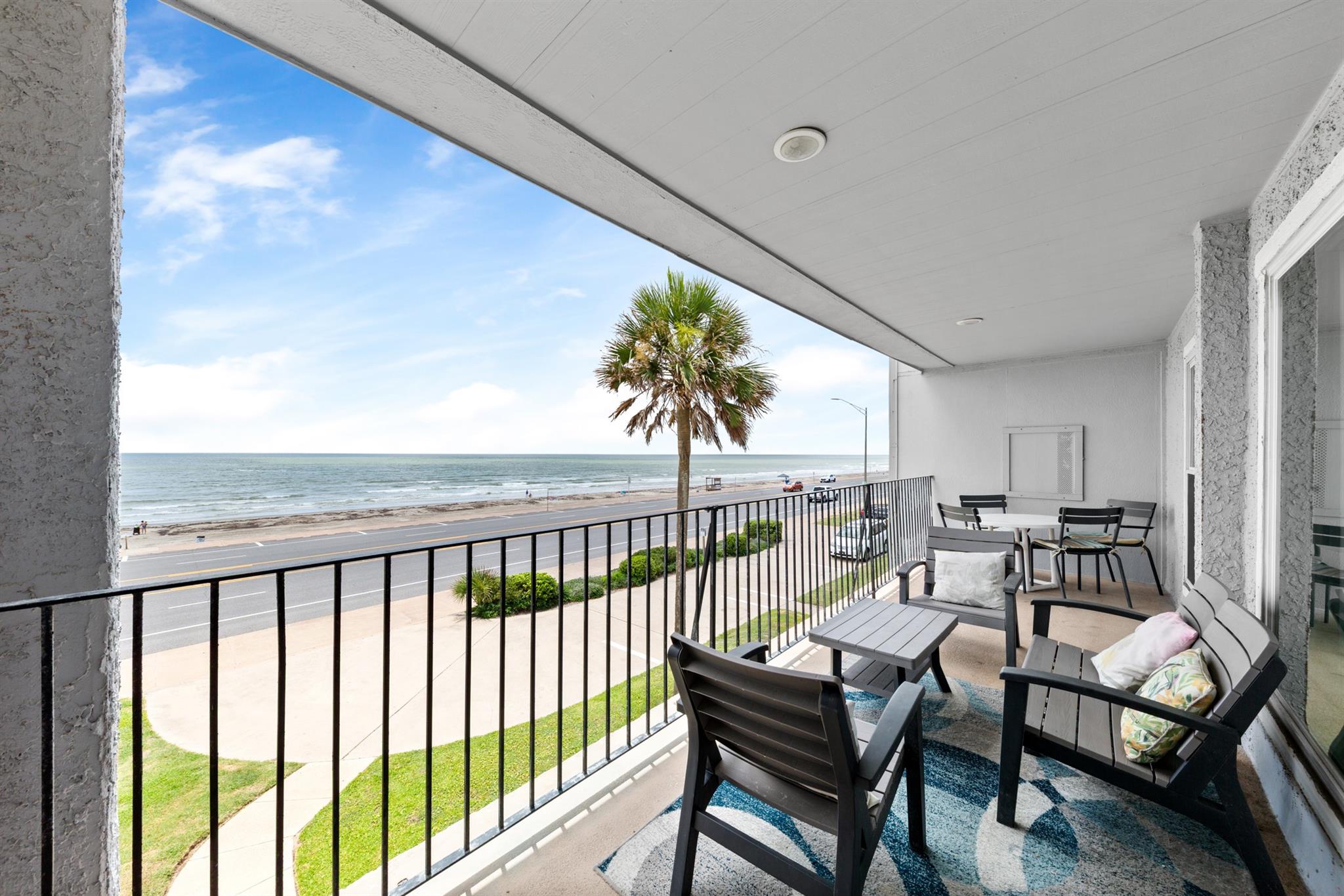 7600 Seawall Blvd #214 — photo