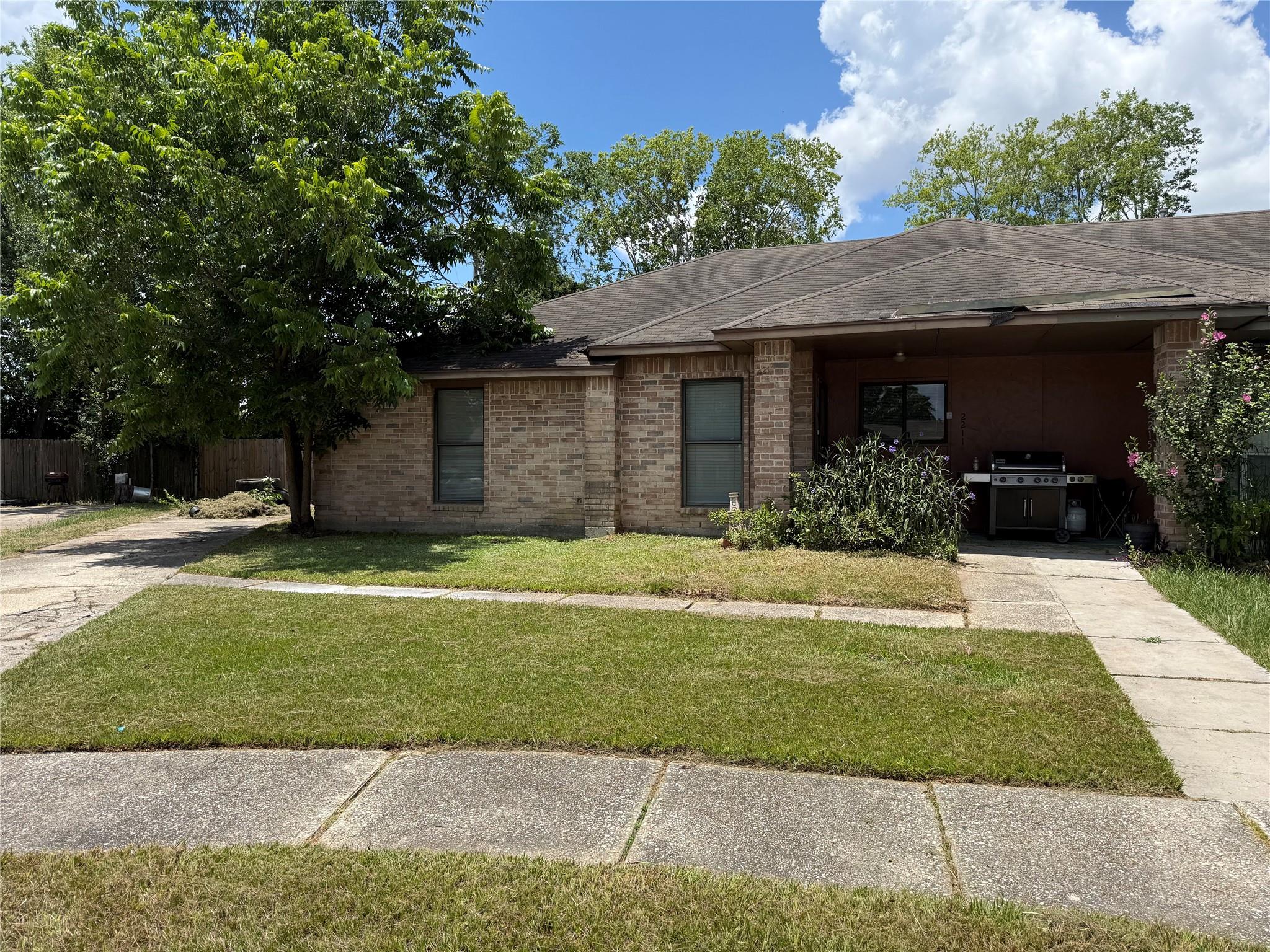 2211 Spring Dusk Lane — photo