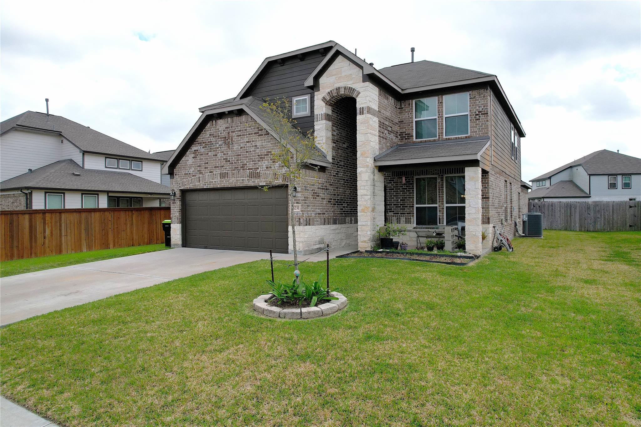 3231 Owl Hollow Drive — photo