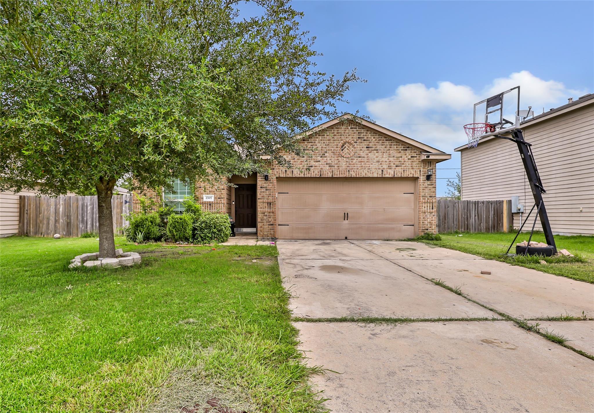 2707 Tracy Lane — photo