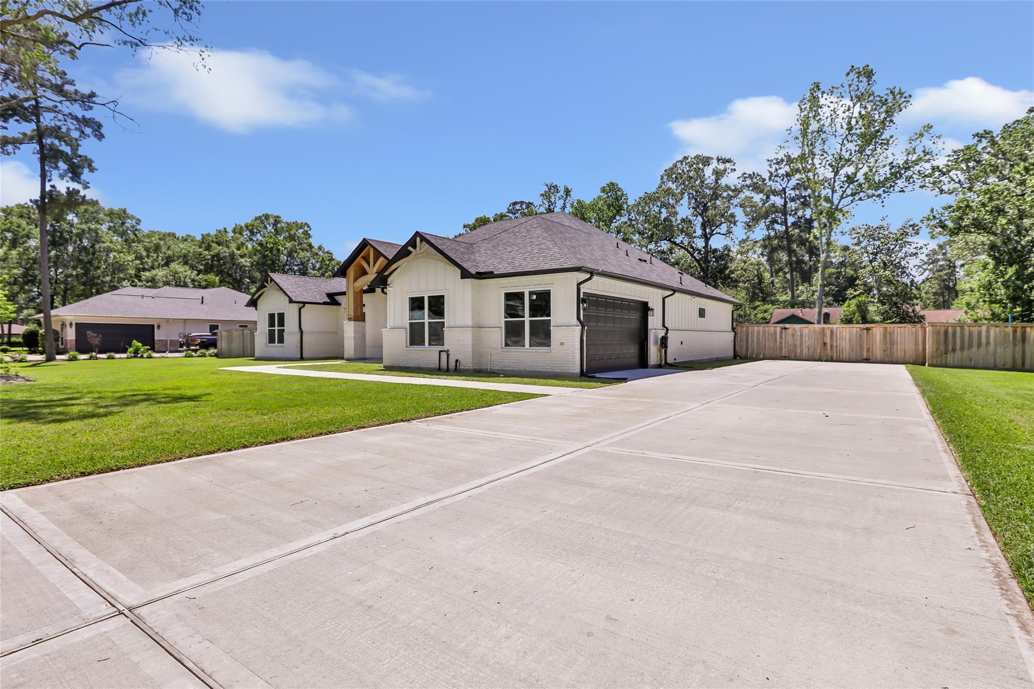 2423 Roman Forest Boulevard — photo