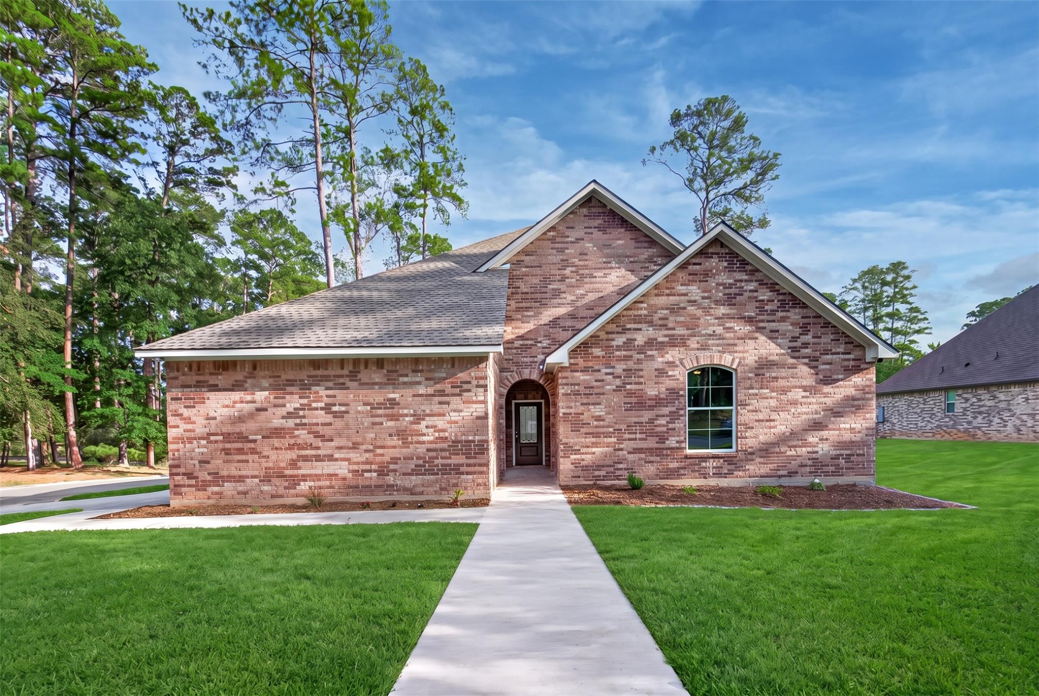1304 River Oaks Drive — photo