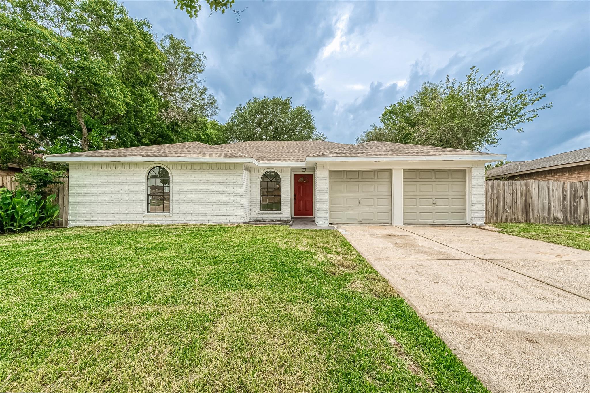 3814 Maplewood Drive — photo