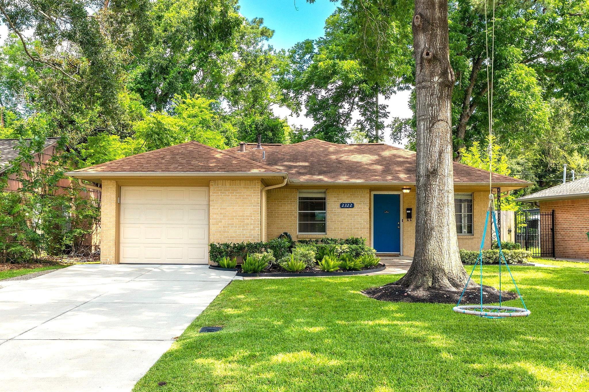 2322 Poinciana Drive — photo