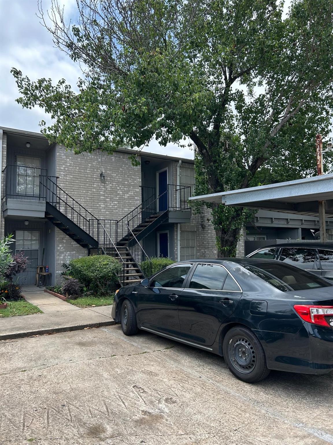 9700 Leawood Boulevard #404 — photo