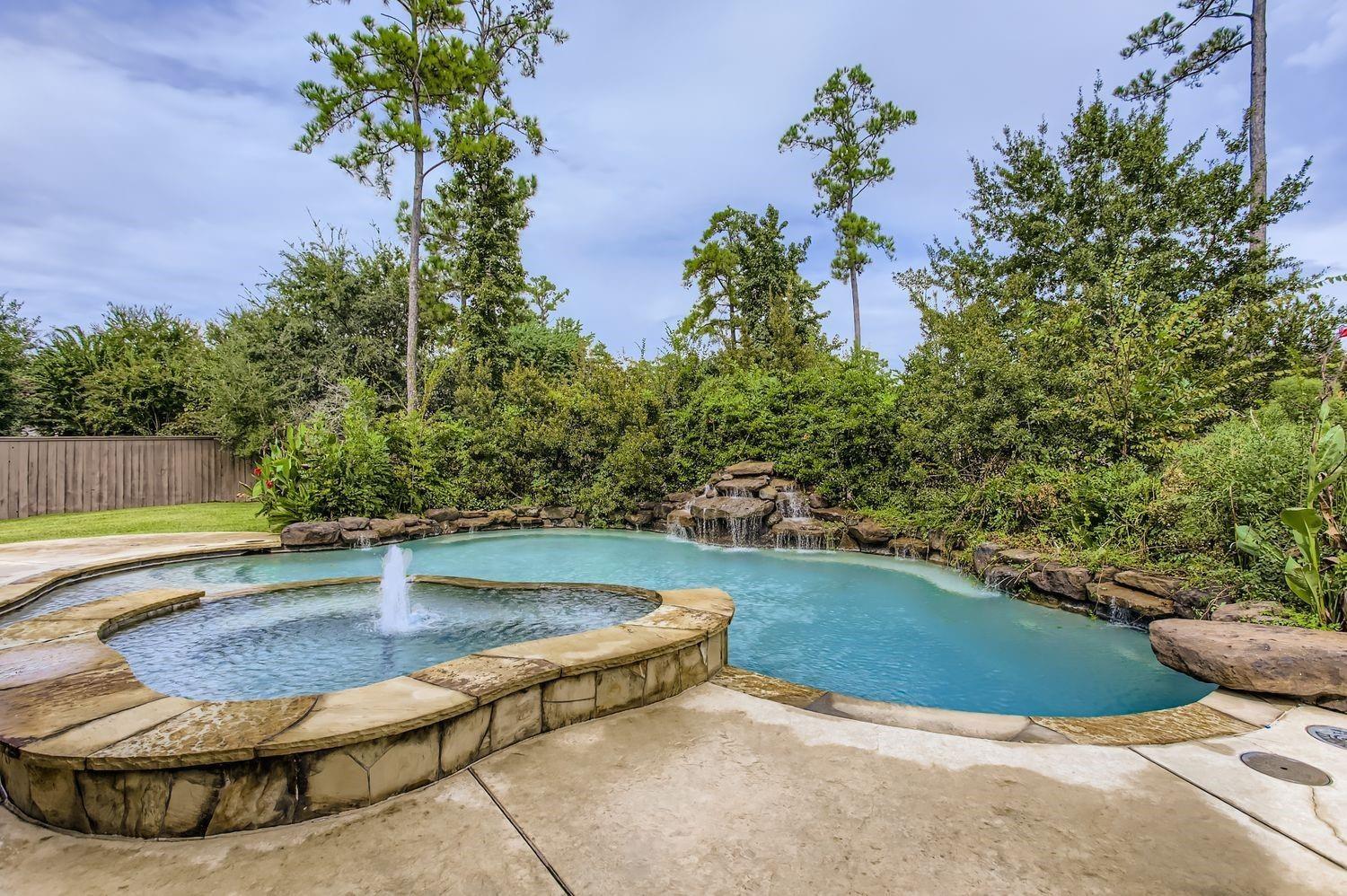 6 Freestone Stream Place, Spring, TX 77389 — photo 3