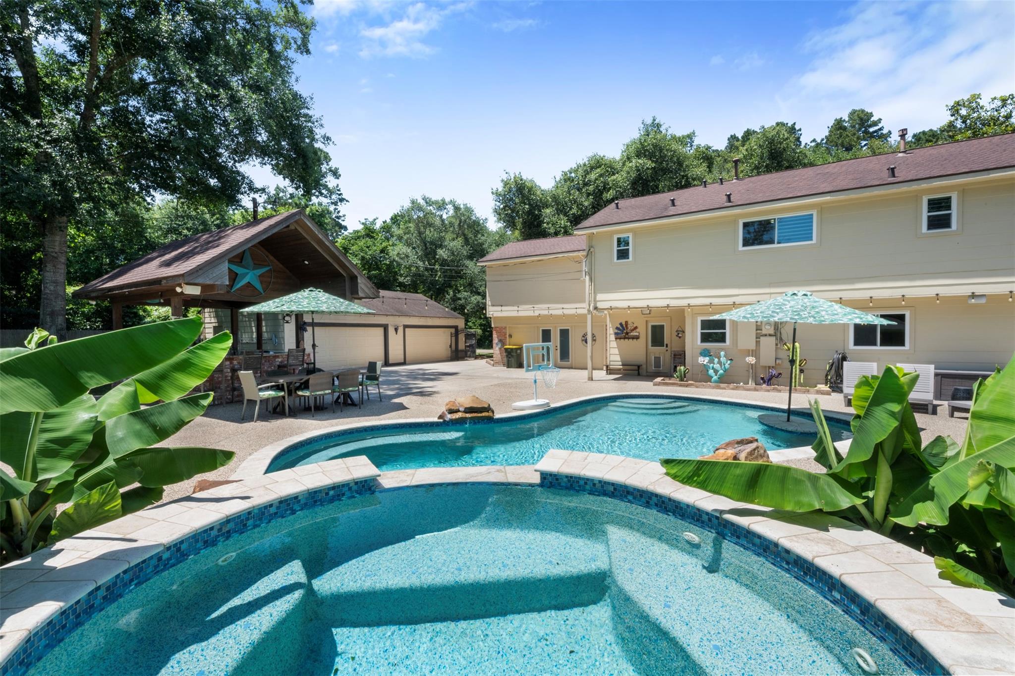 109 Riverbrook Drive — photo