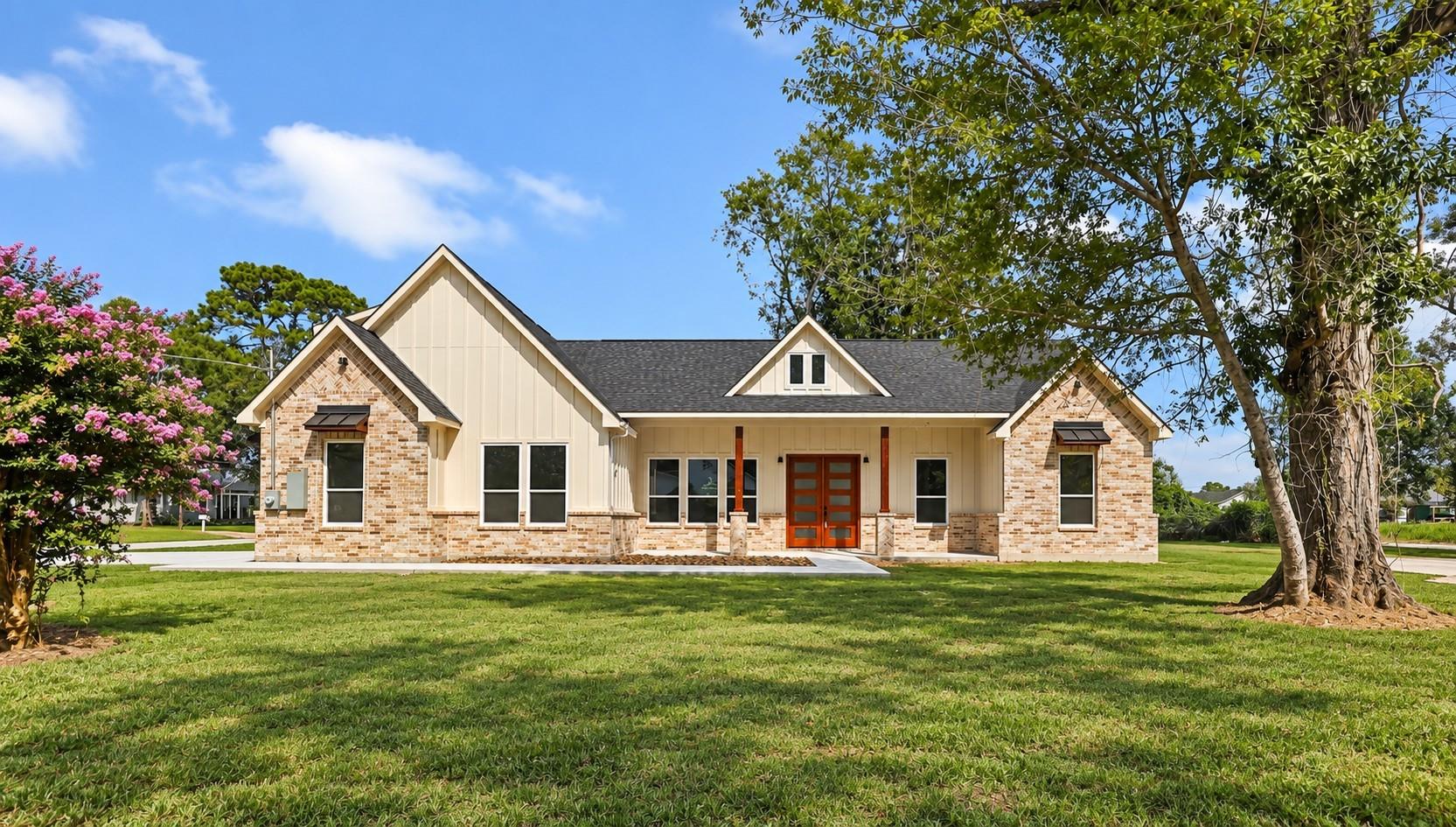 1302 Lamar Street — photo