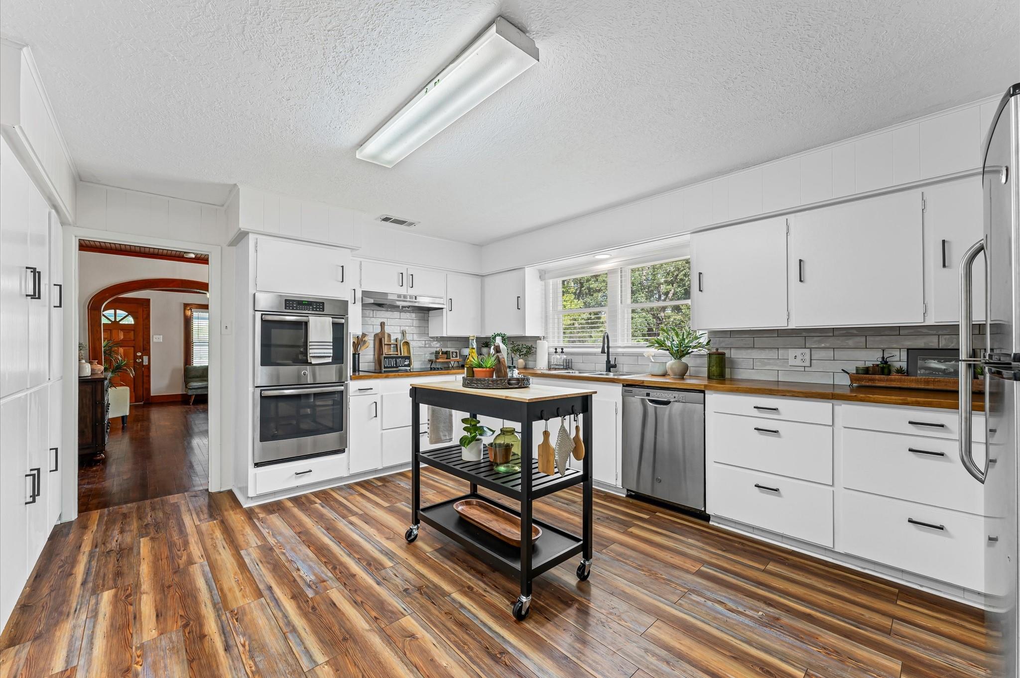 4022 Crosby Cedar Bayou Road — photo