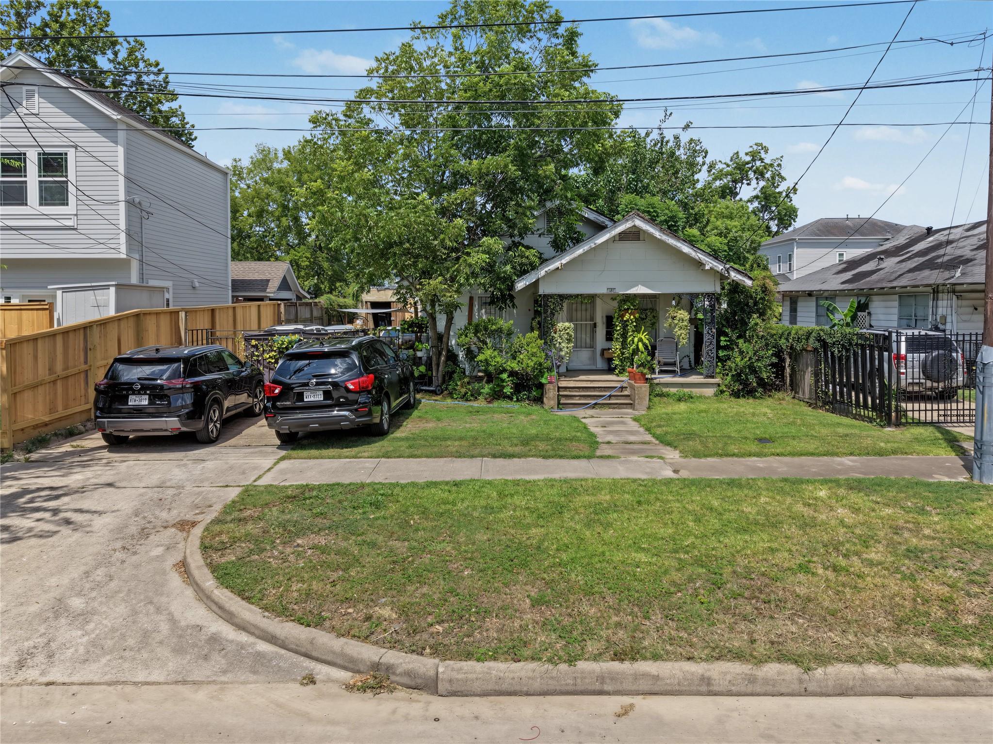1811 Studewood Street — photo