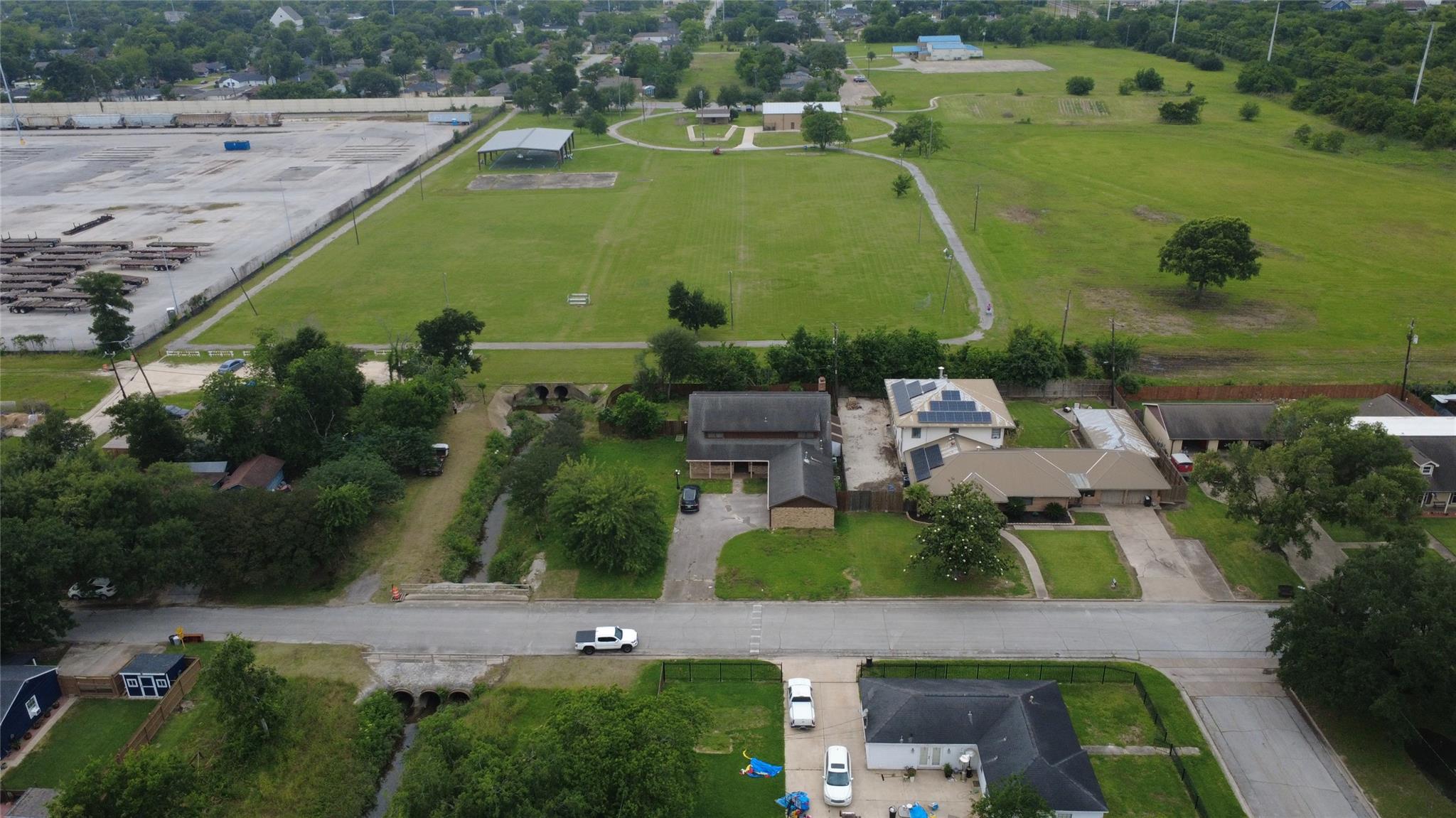 1609 Leggett Drive — photo
