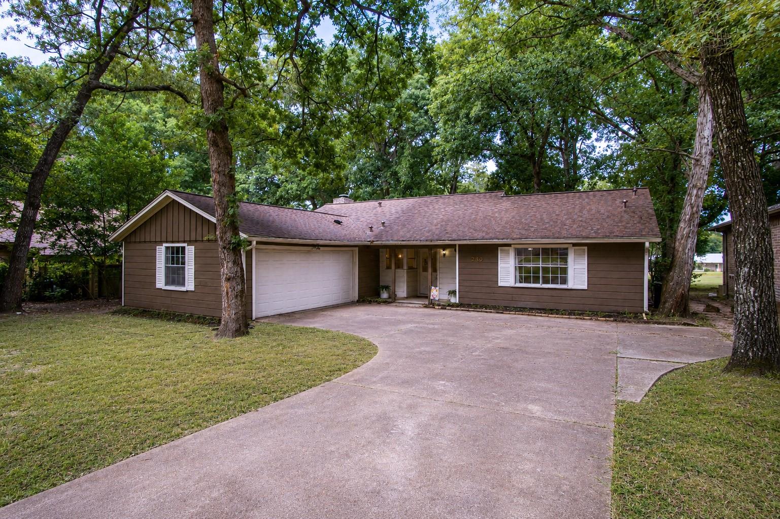 340 Rolling Hills Drive — photo