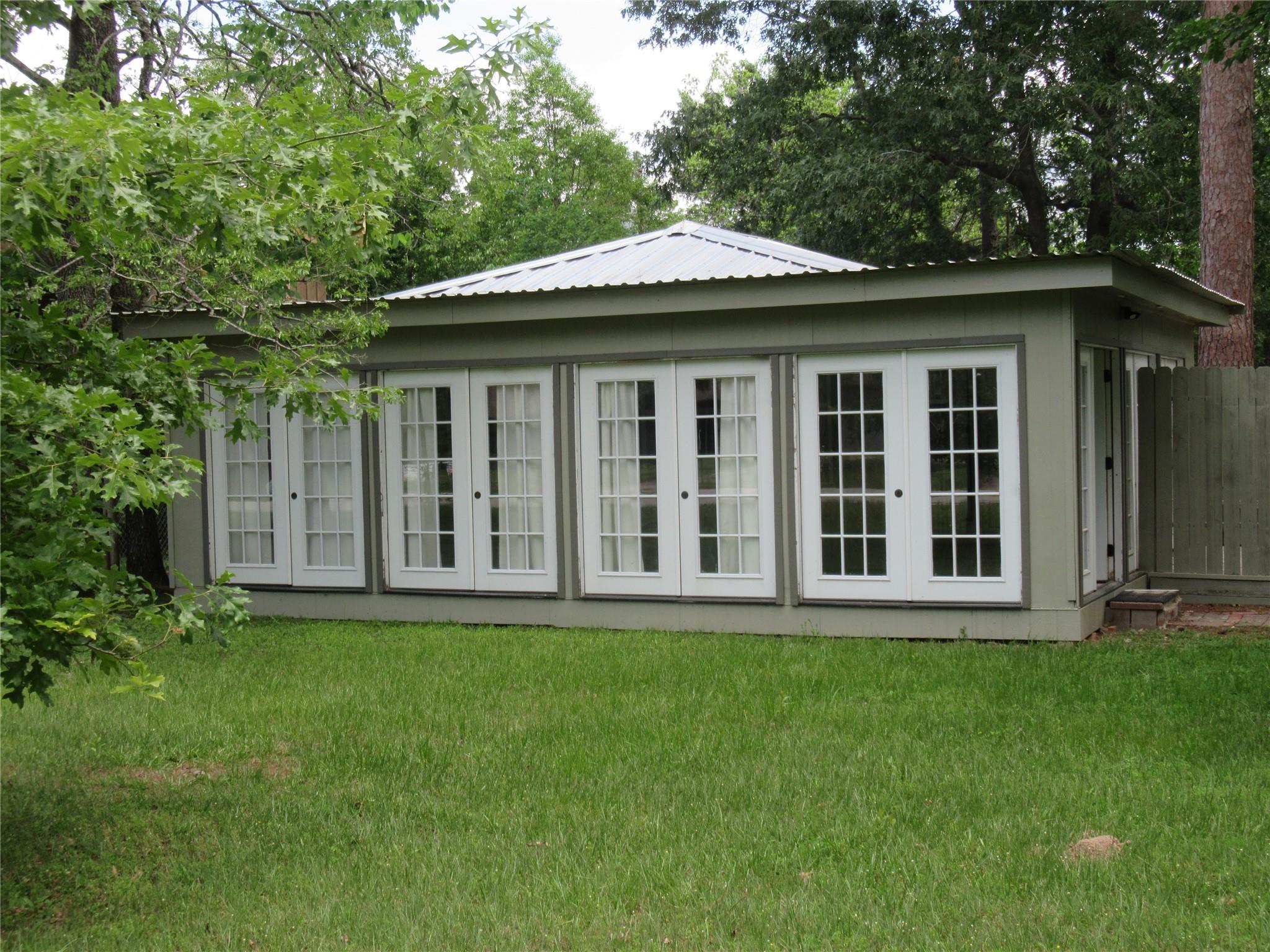 184 Hickory Drive — photo