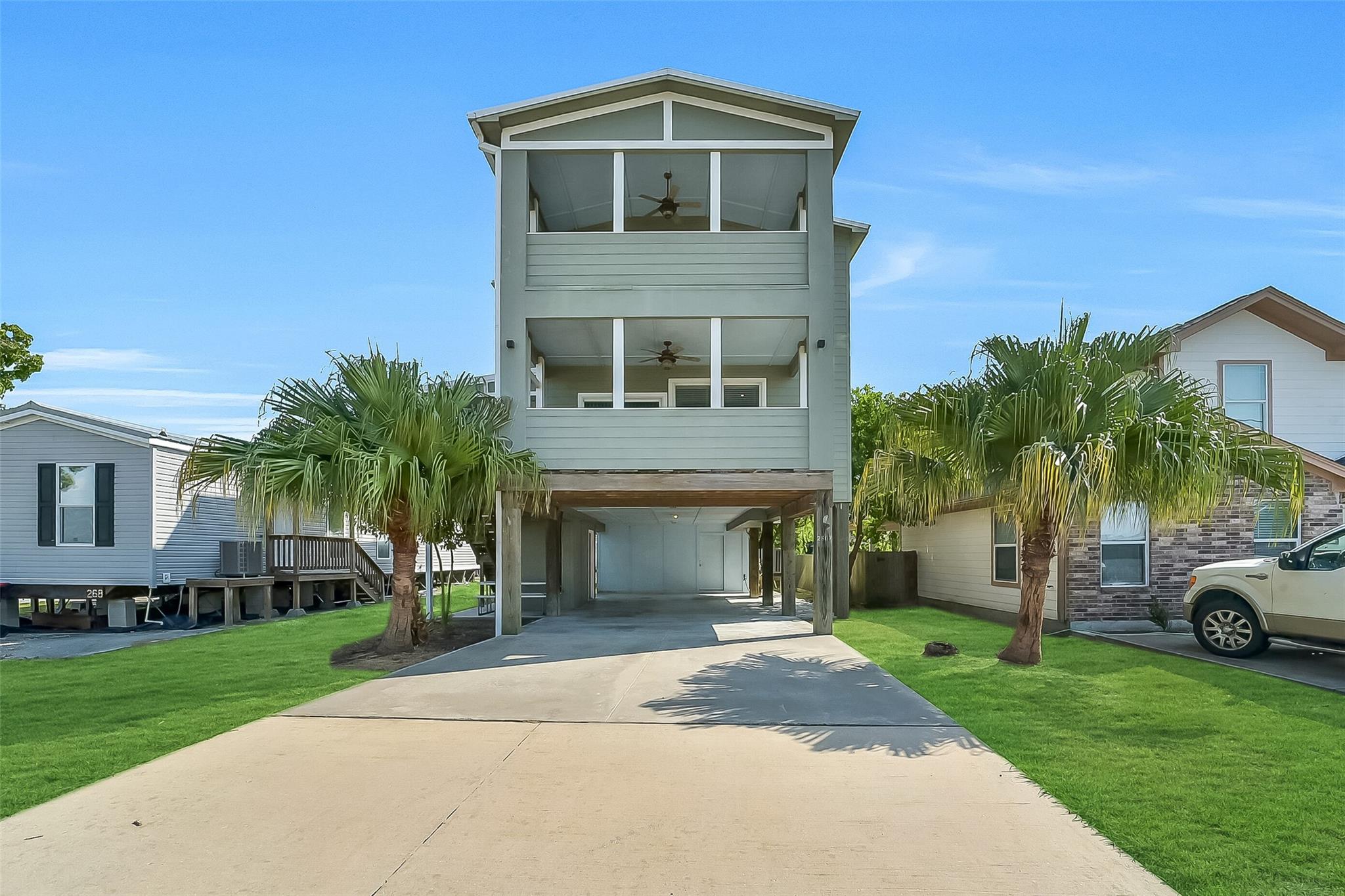 2507 Bay Oaks Harbor Drive — photo