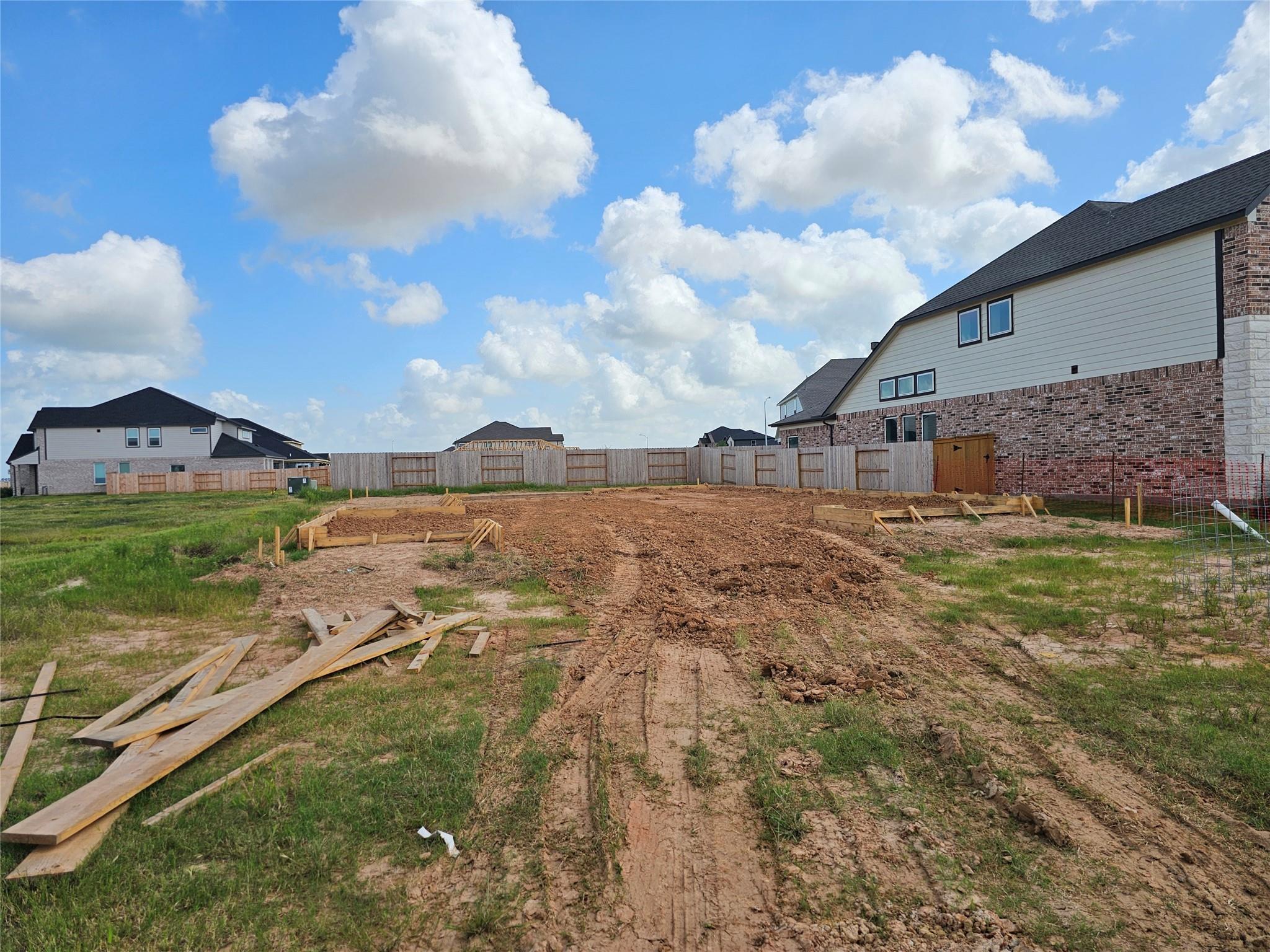 2105 Sunflower View Street — photo