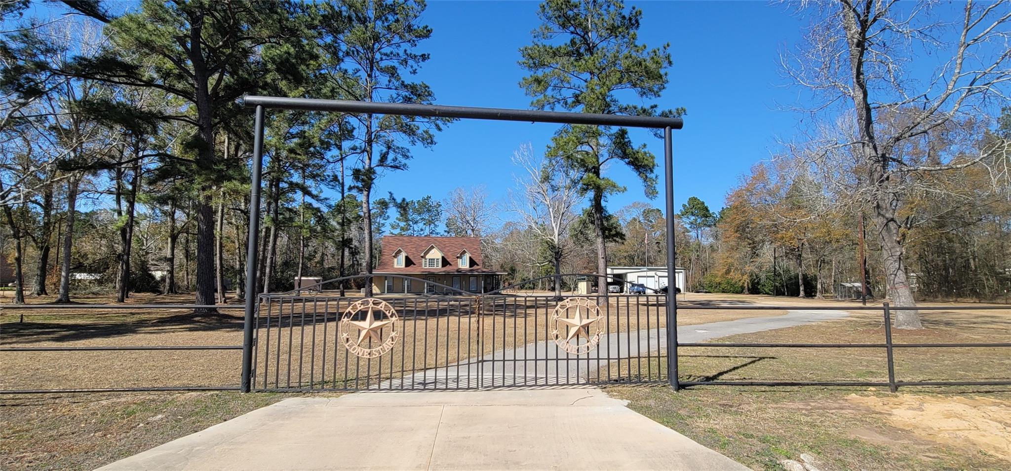 26181 Pecan Grove — photo