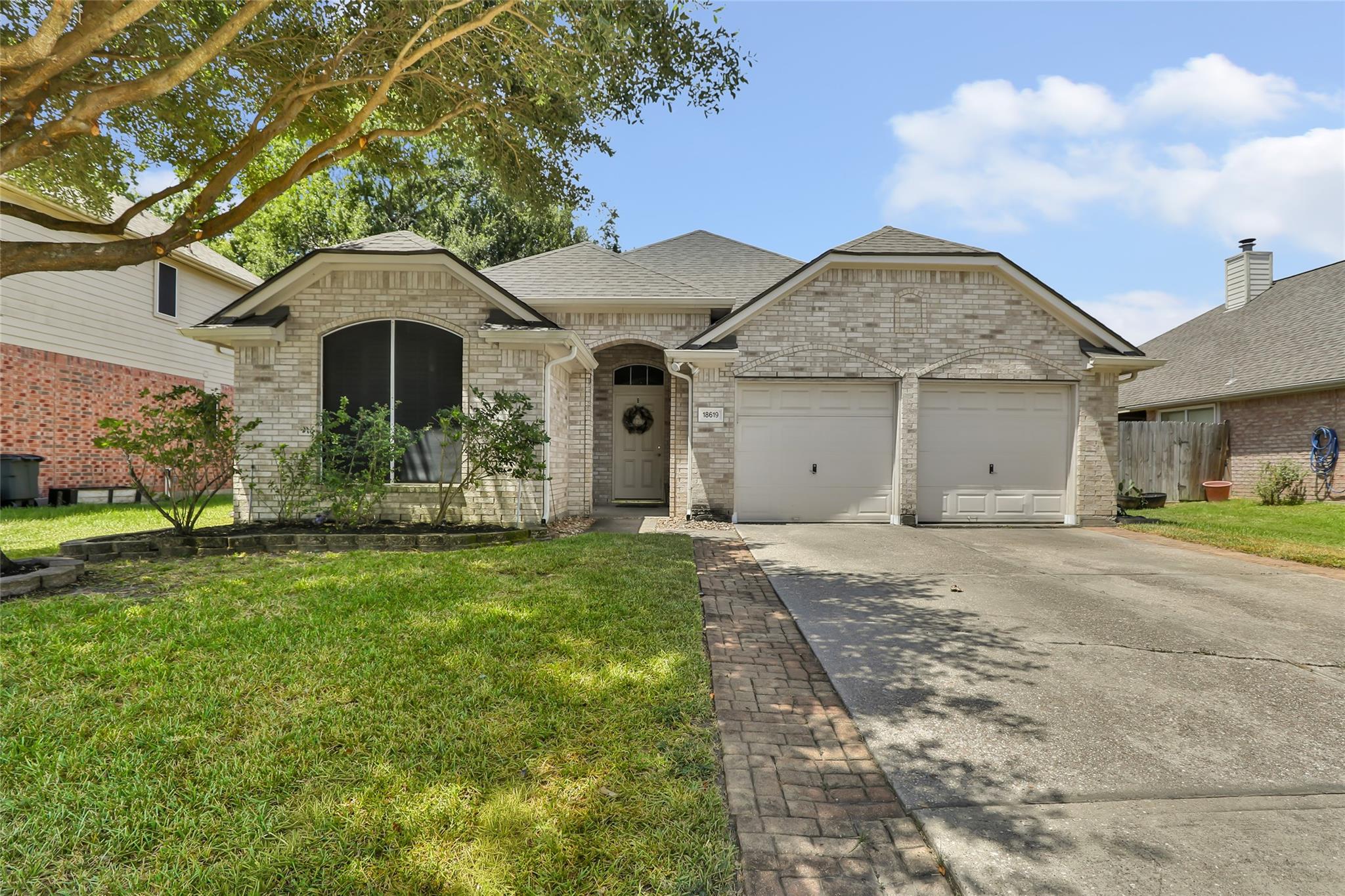 18619 Woodbreeze Drive — photo