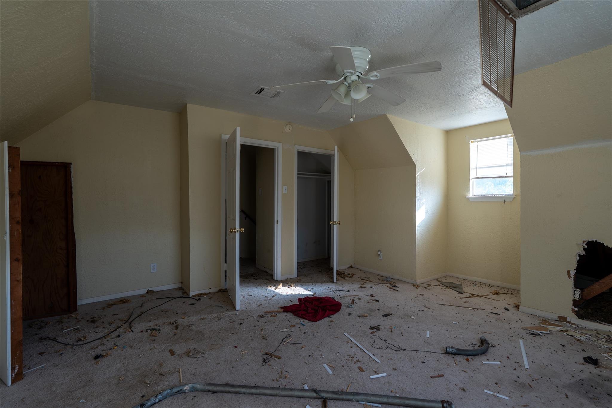 9006 Blueberry Street — photo
