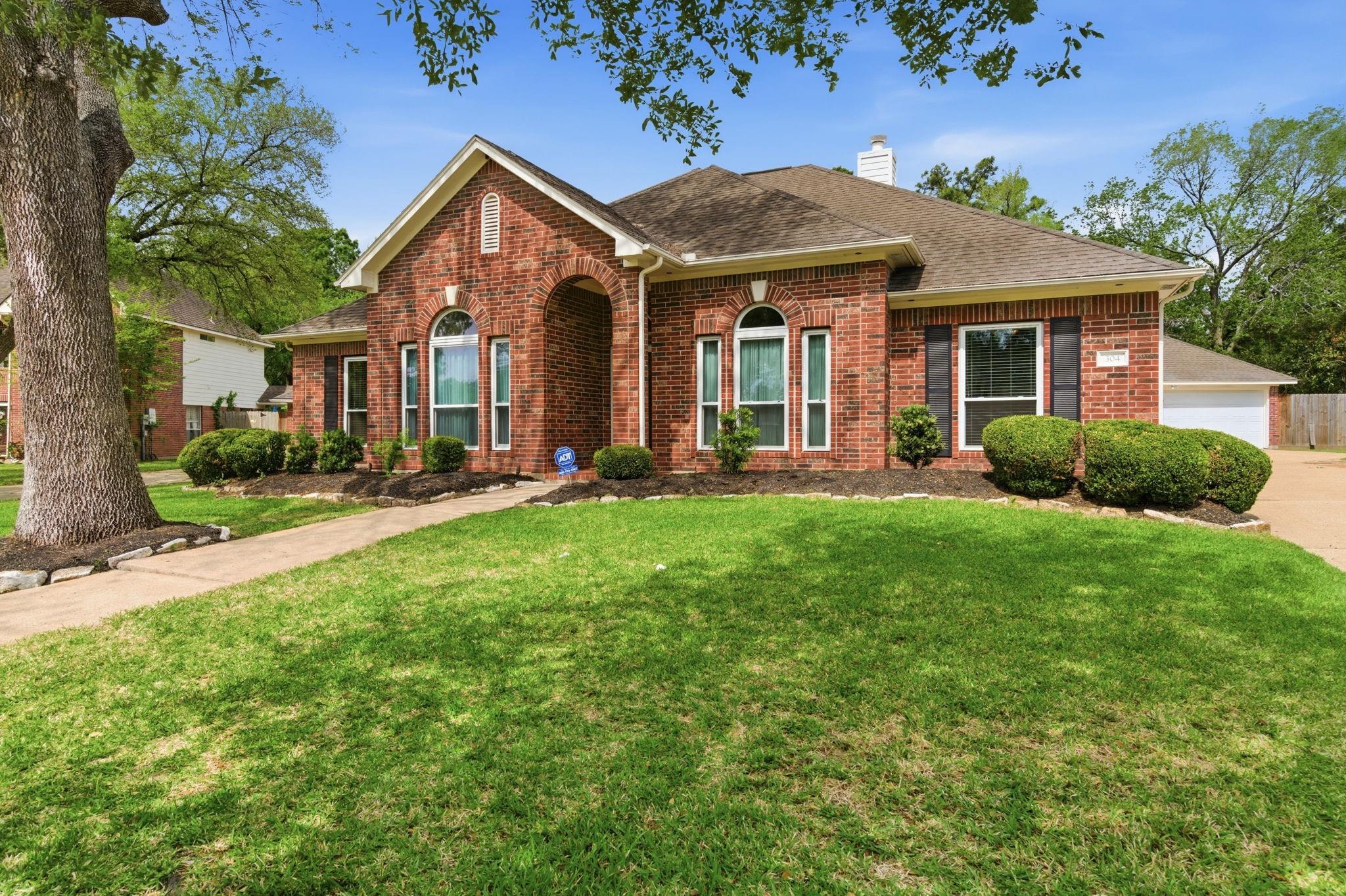 304 Melodywood Drive — photo