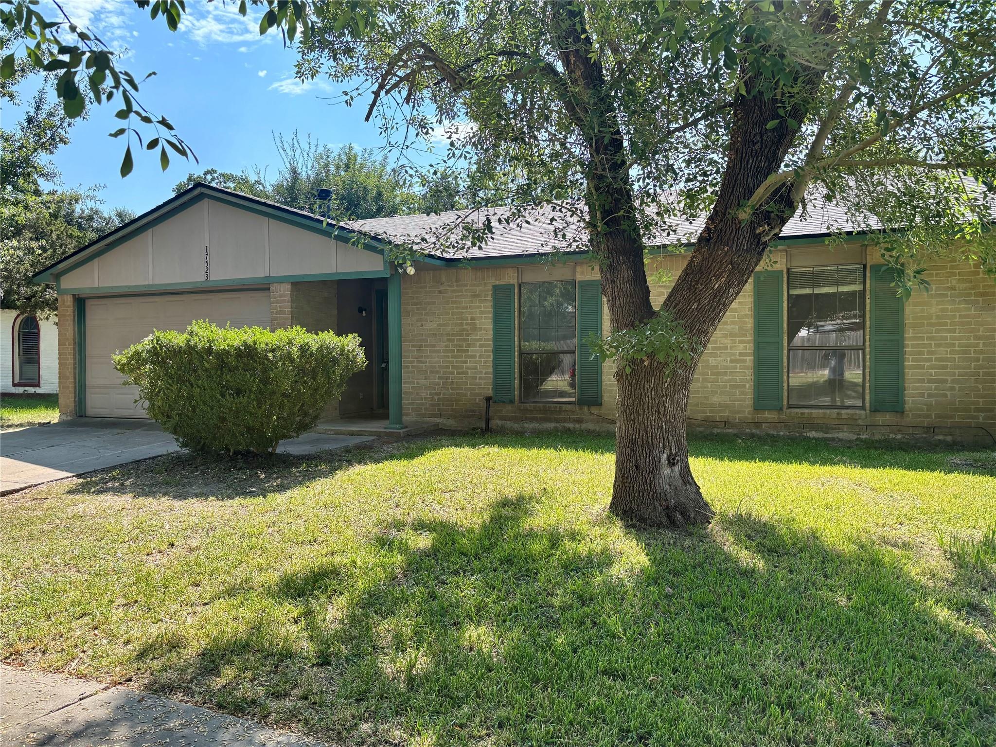 17523 Fieldglen Drive — photo