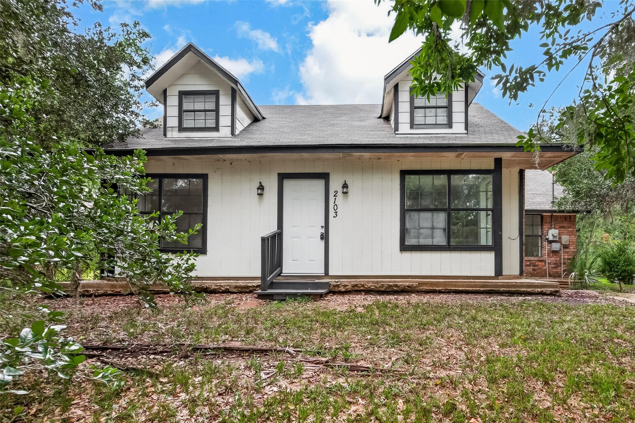 2103 Bayou Drive — photo