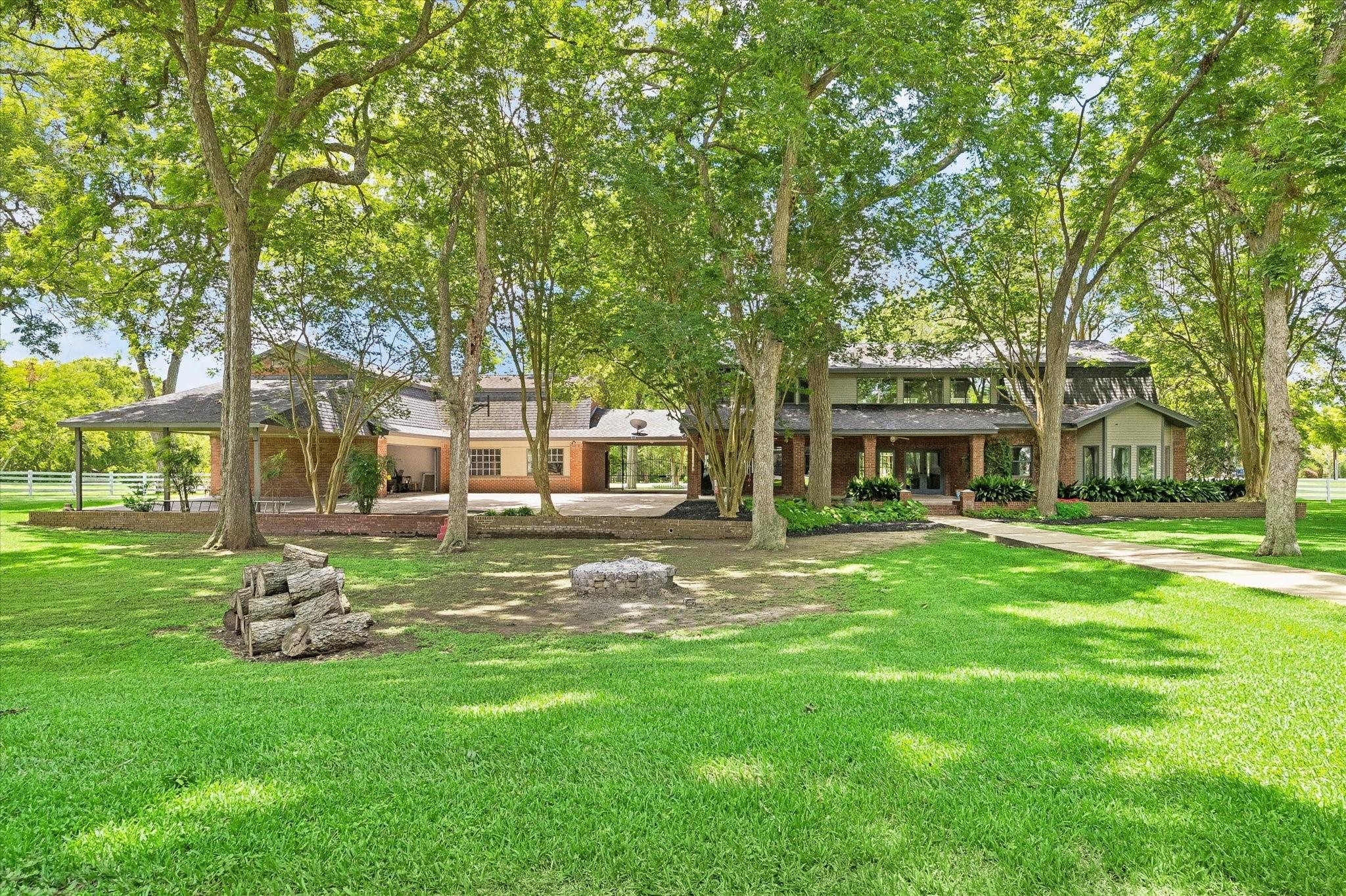 5106 Mimosa Lane — photo