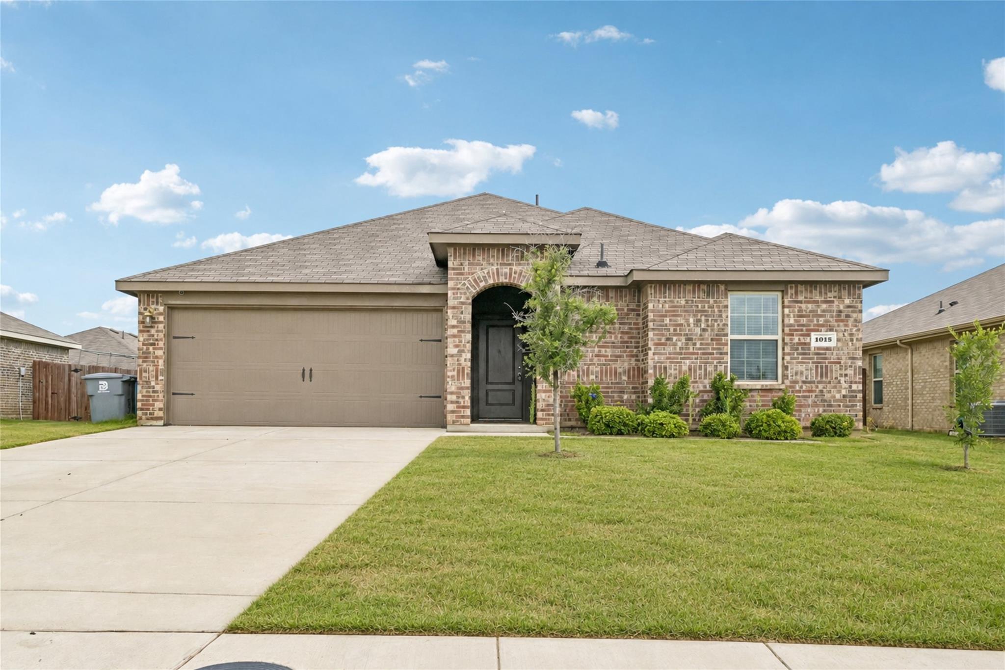 1015 Serena Drive — photo
