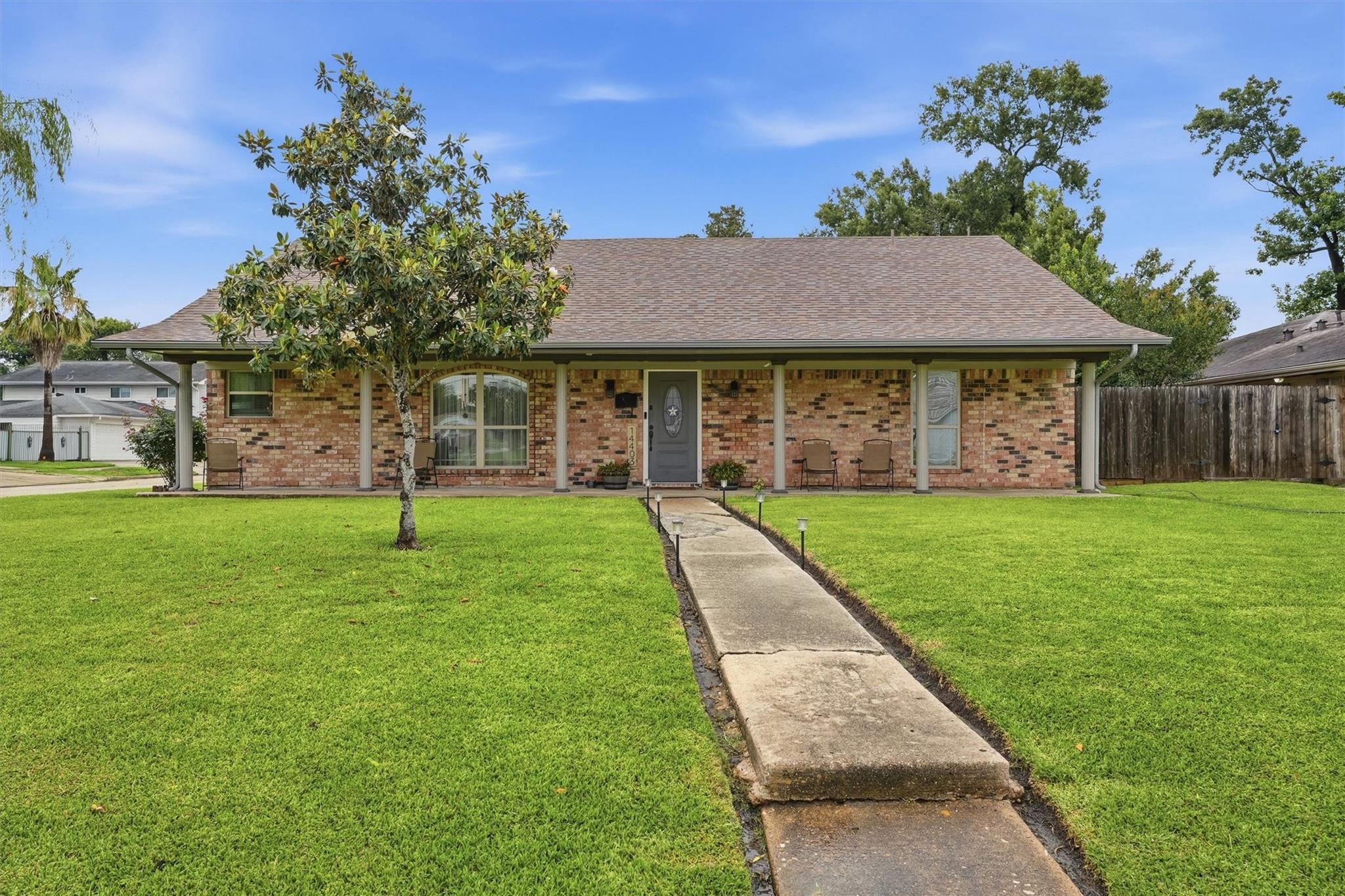 14403 Waterville Way — photo