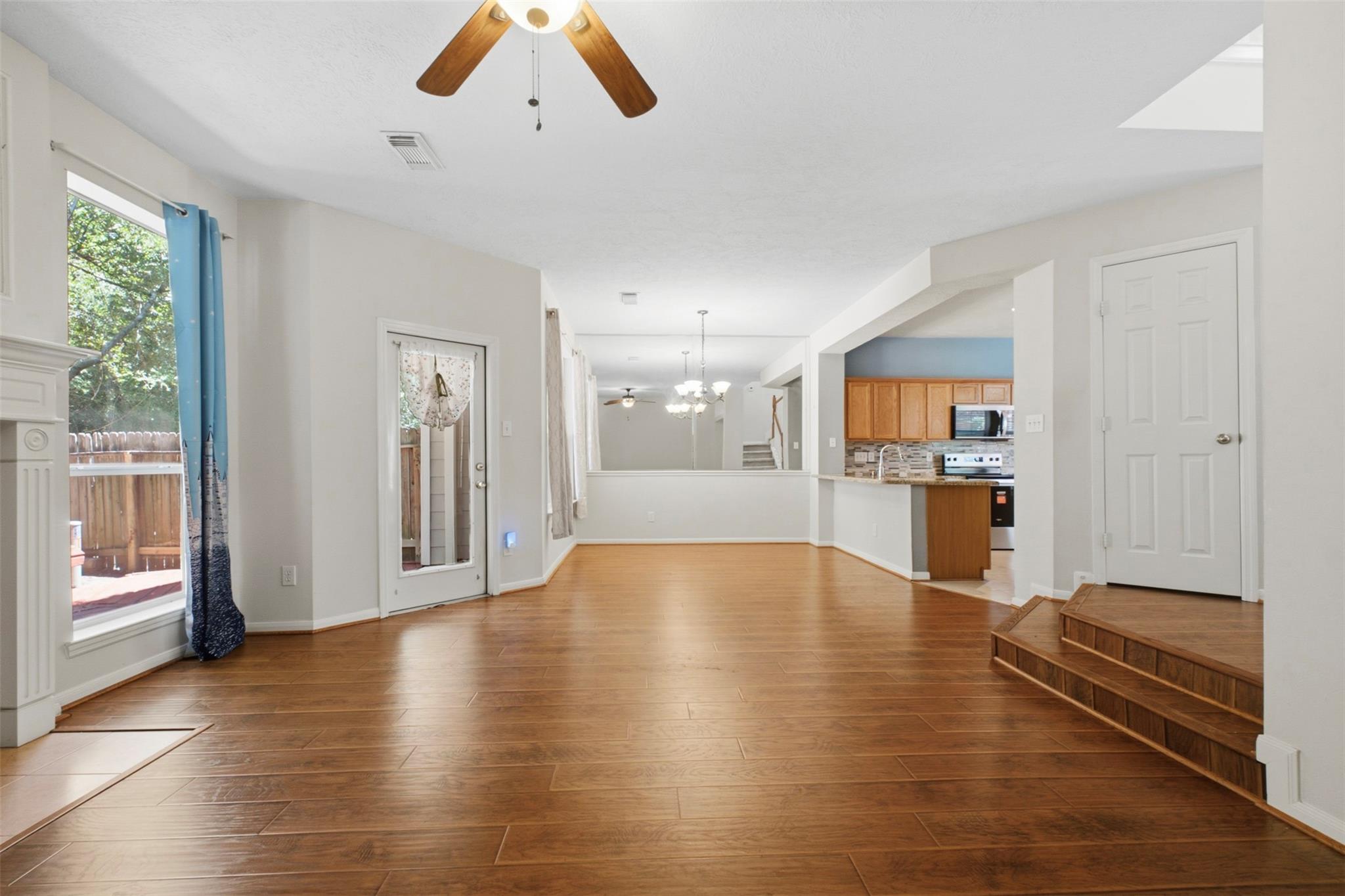 148 Piper Trail, The Woodlands, TX 77381 — photo 3