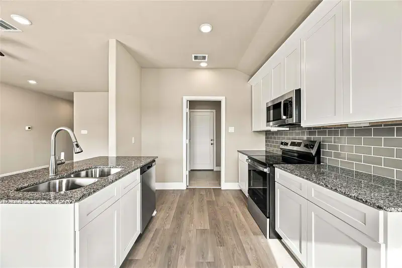 10435 Sugar Mill Dr — photo
