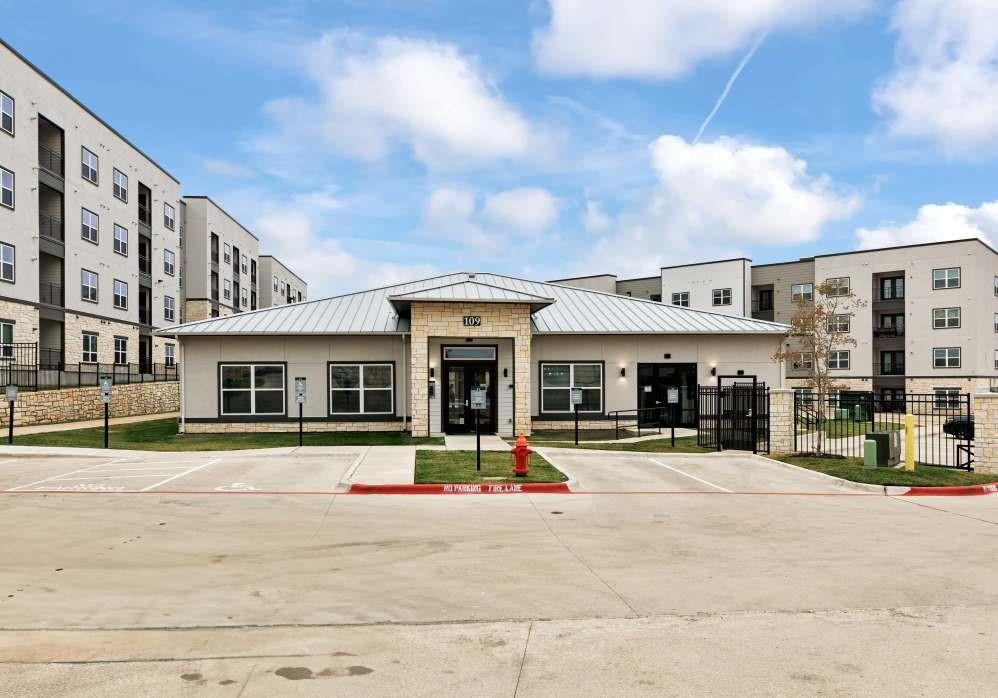 13411 Fm812 Road #10303 — photo