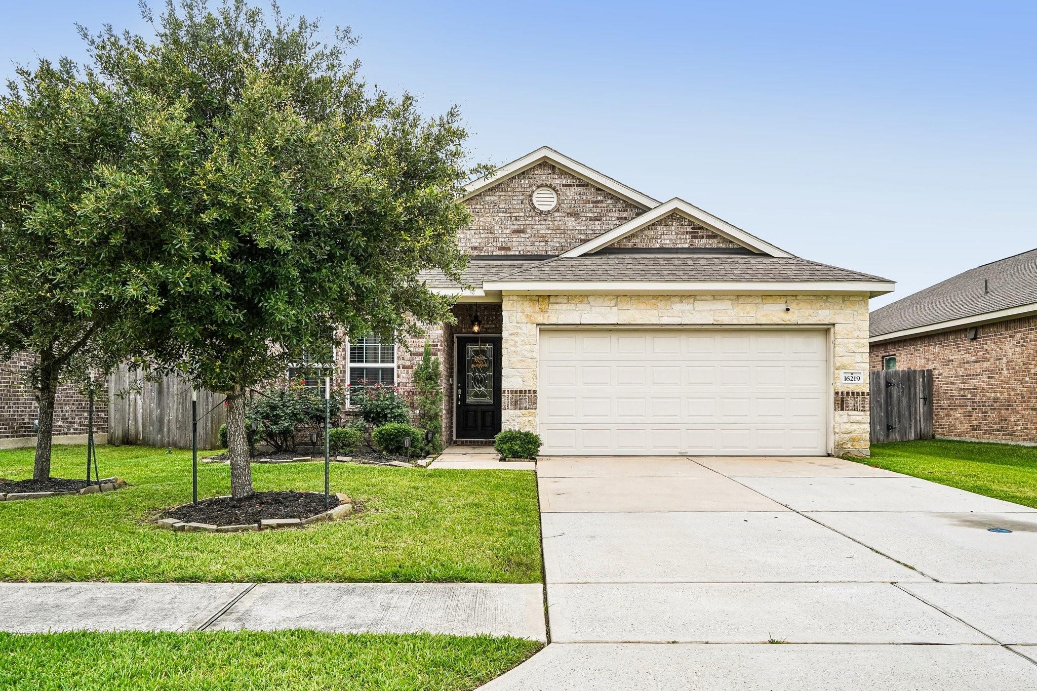 16219 Centennial Light Drive — photo