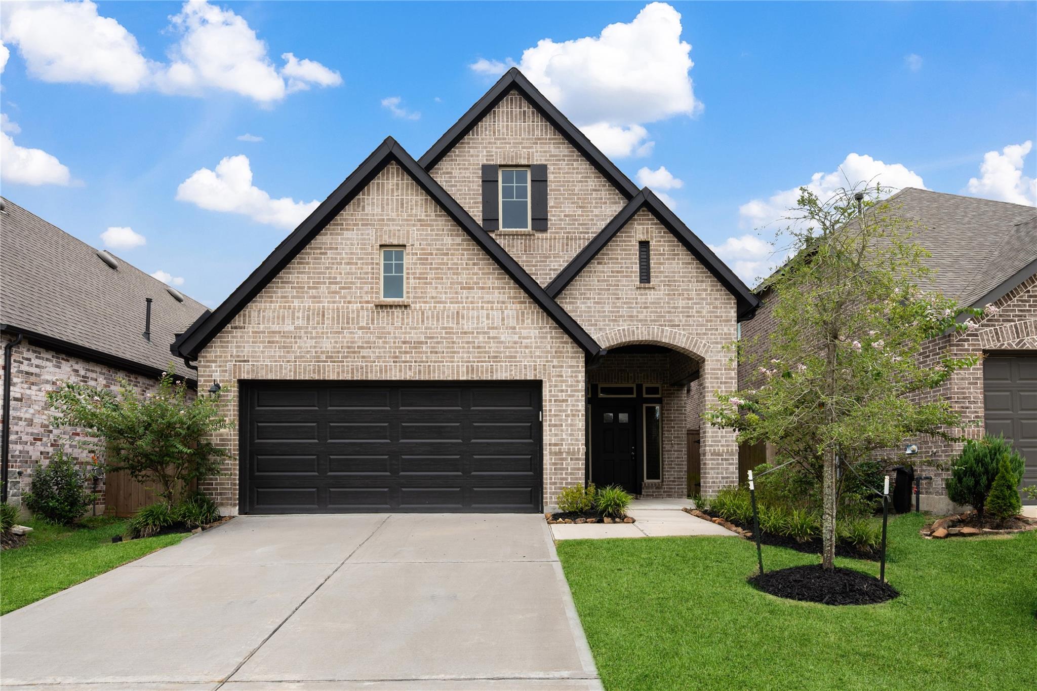 7330 Lake Arrowhead Lane — photo