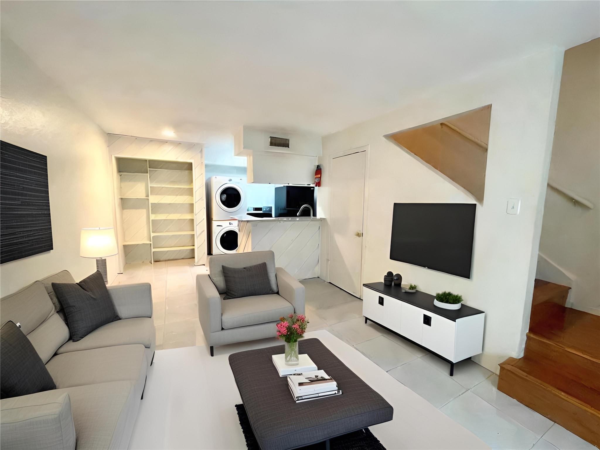 2100 Wilcrest Drive #123 — photo