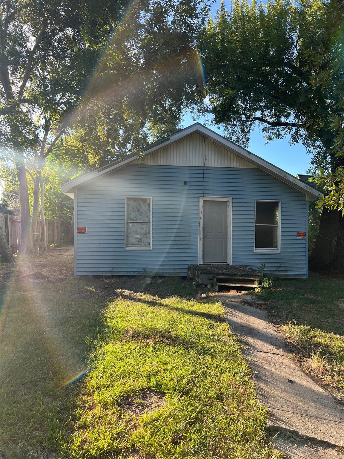 2109 Carolina — photo