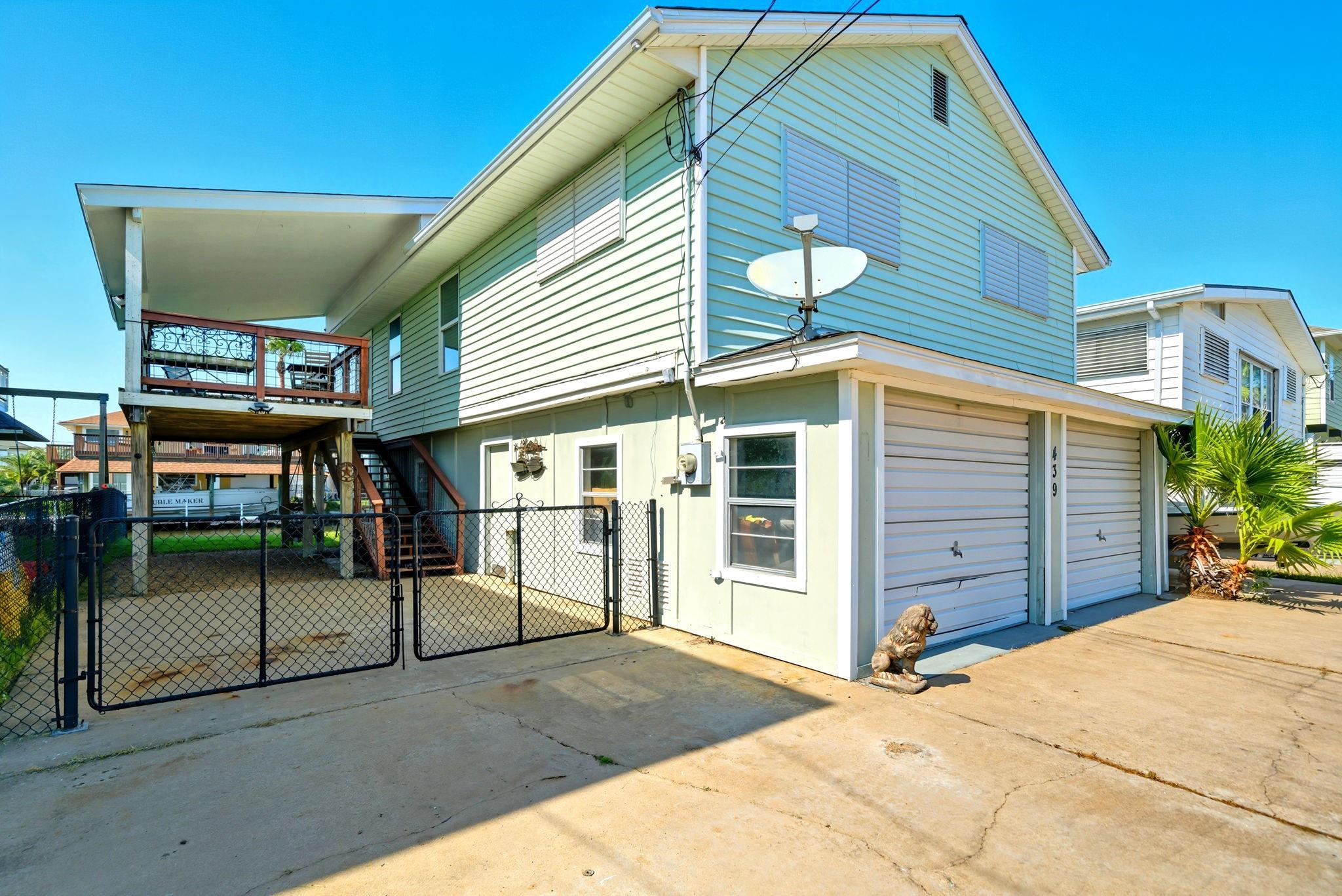 439 Pompano Street — photo