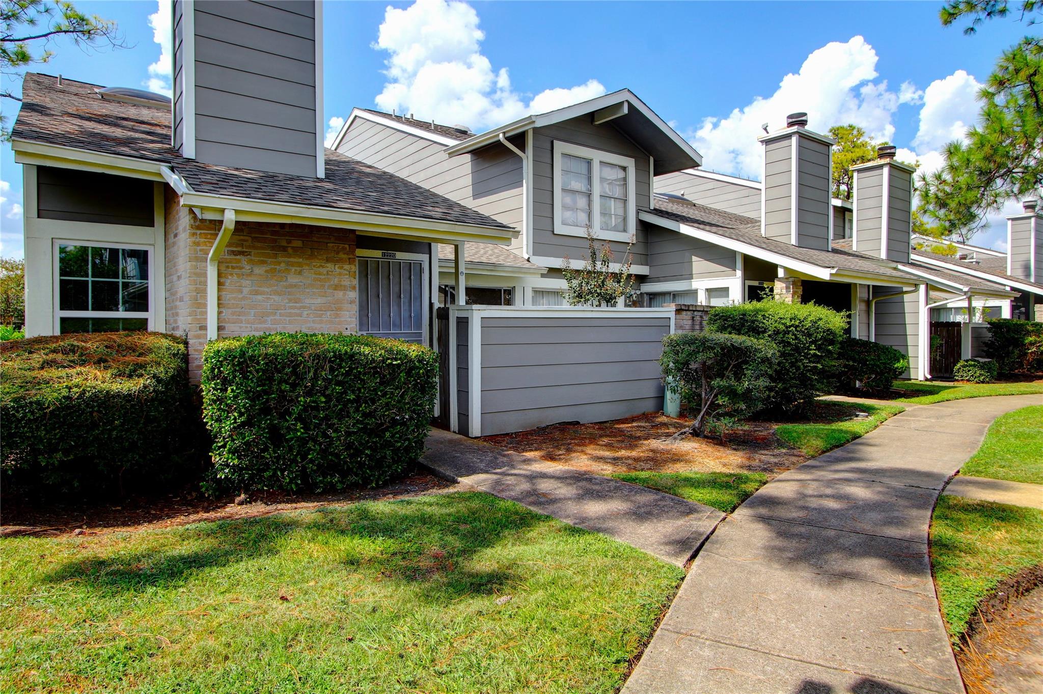 12220 Coppertree Lane — photo
