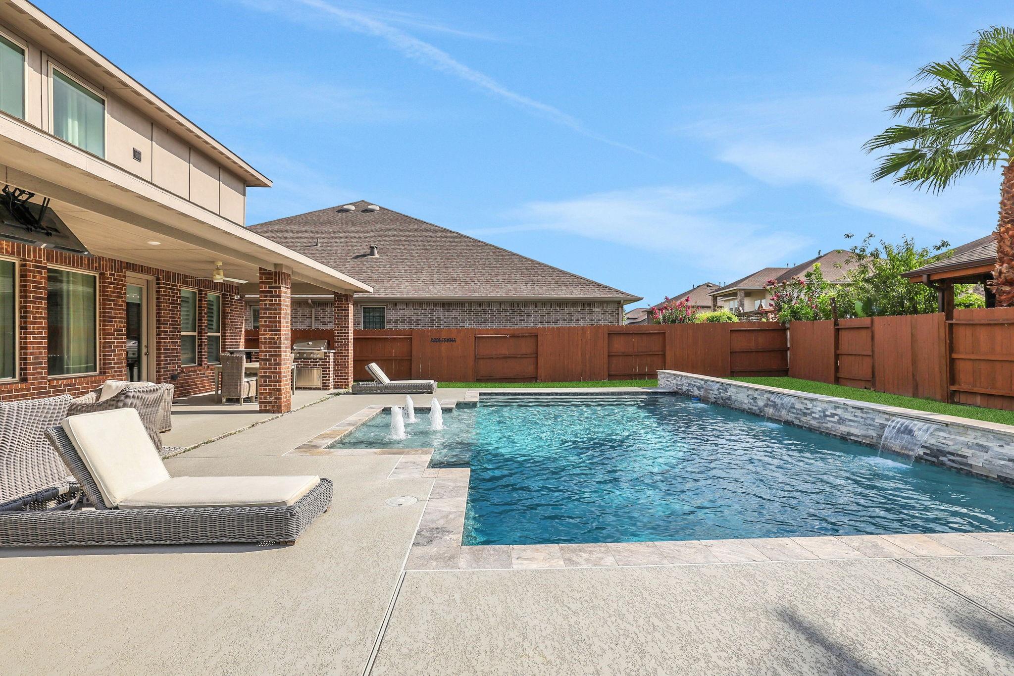 11814 White Flint Lane — photo