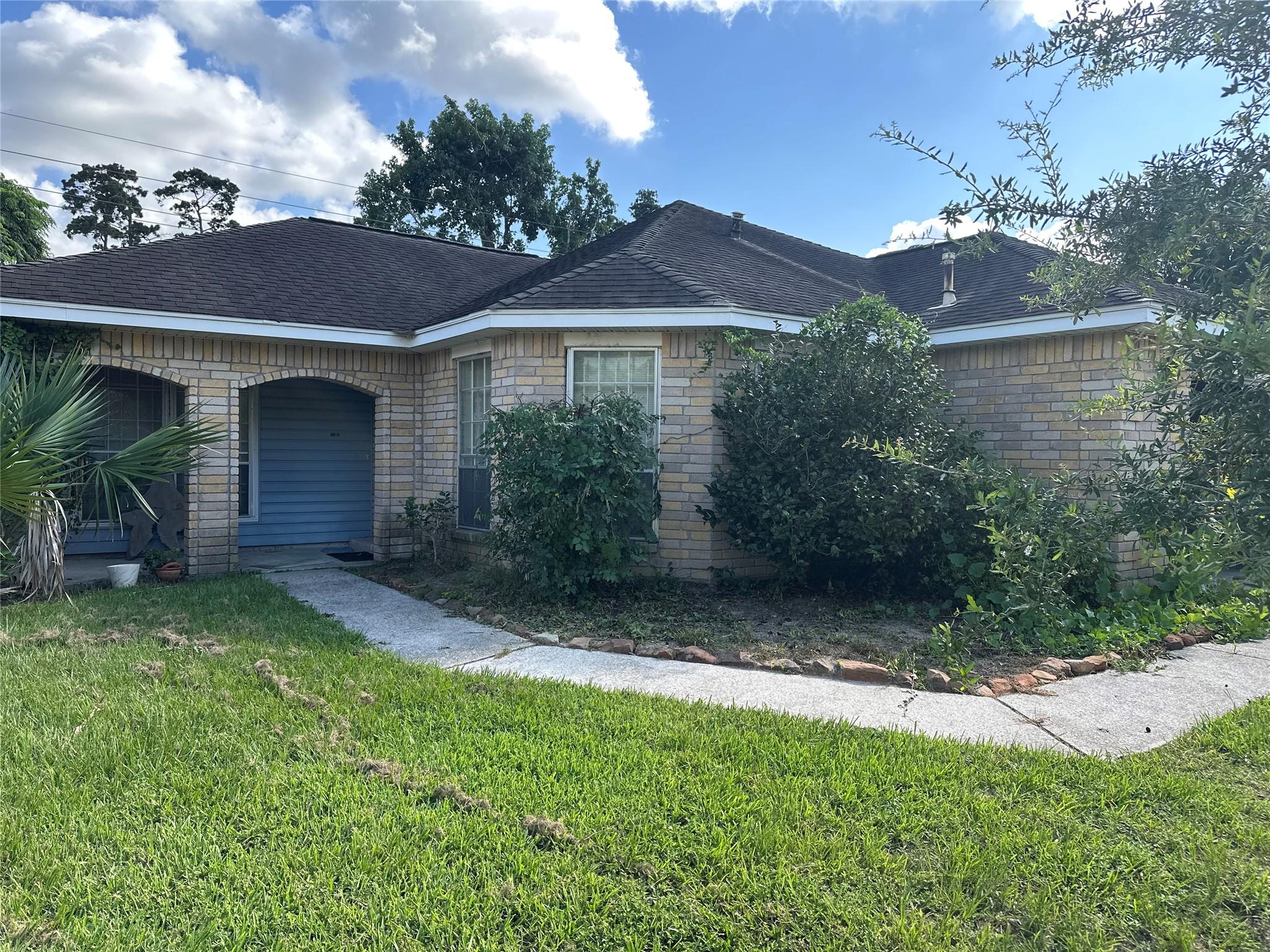 10915 Kentington Oak Drive — photo