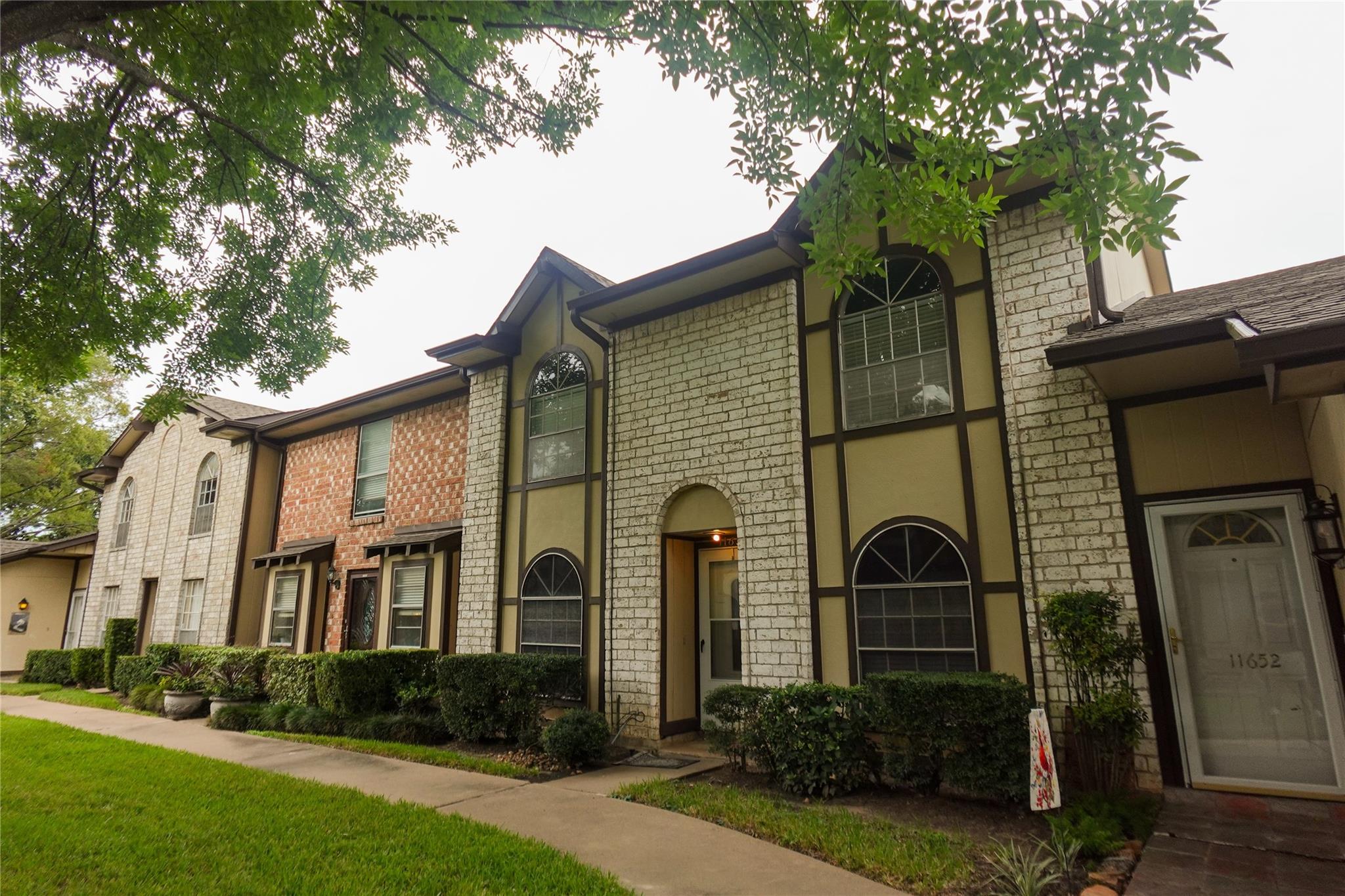 11654 S Kirkwood Road — photo