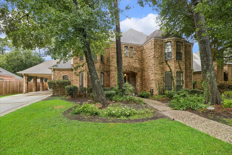 6015 Spanish Oak Way — photo