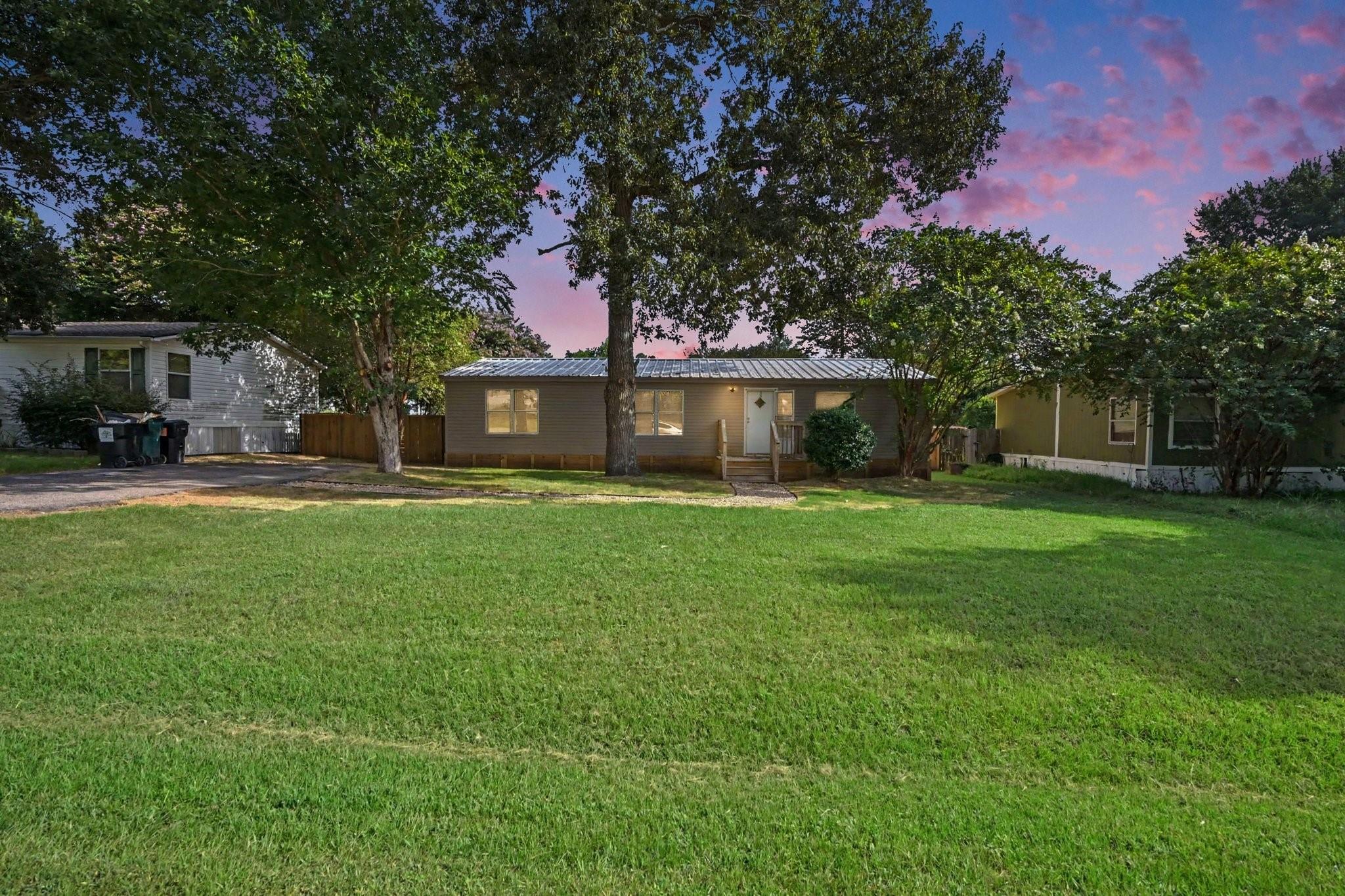 16306 Oaklane Trail — photo