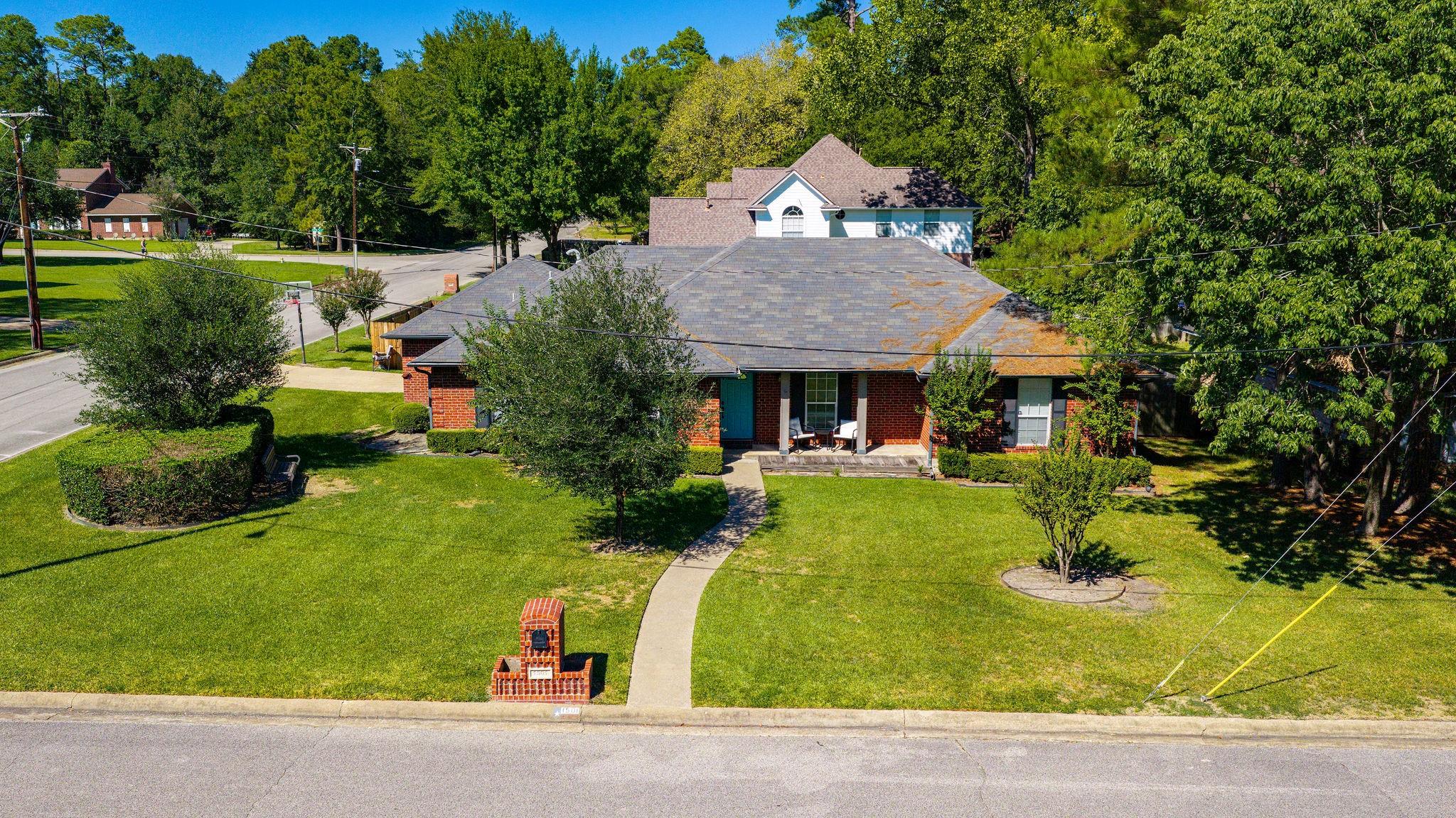 1501 Azalea Drive — photo